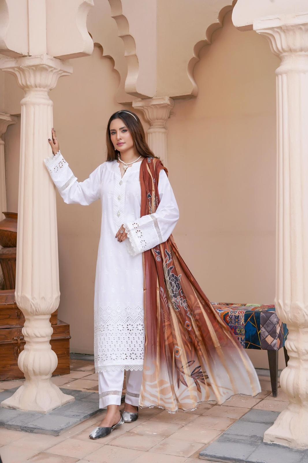 MUNIRA | EMBROIDERED LAWN READYMADE | MUL05