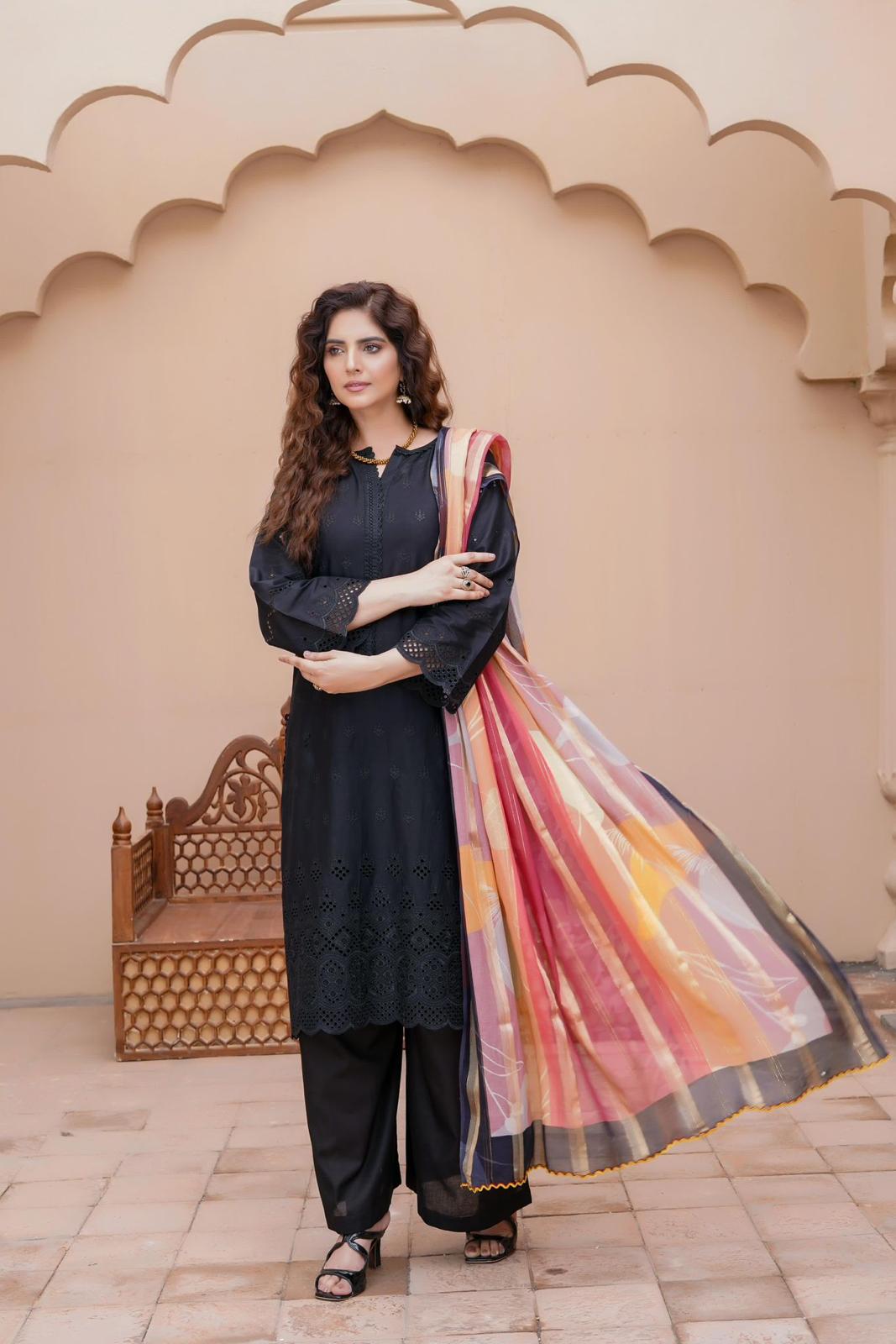 MUNIRA | EMBROIDERED LAWN READYMADE | MUL06