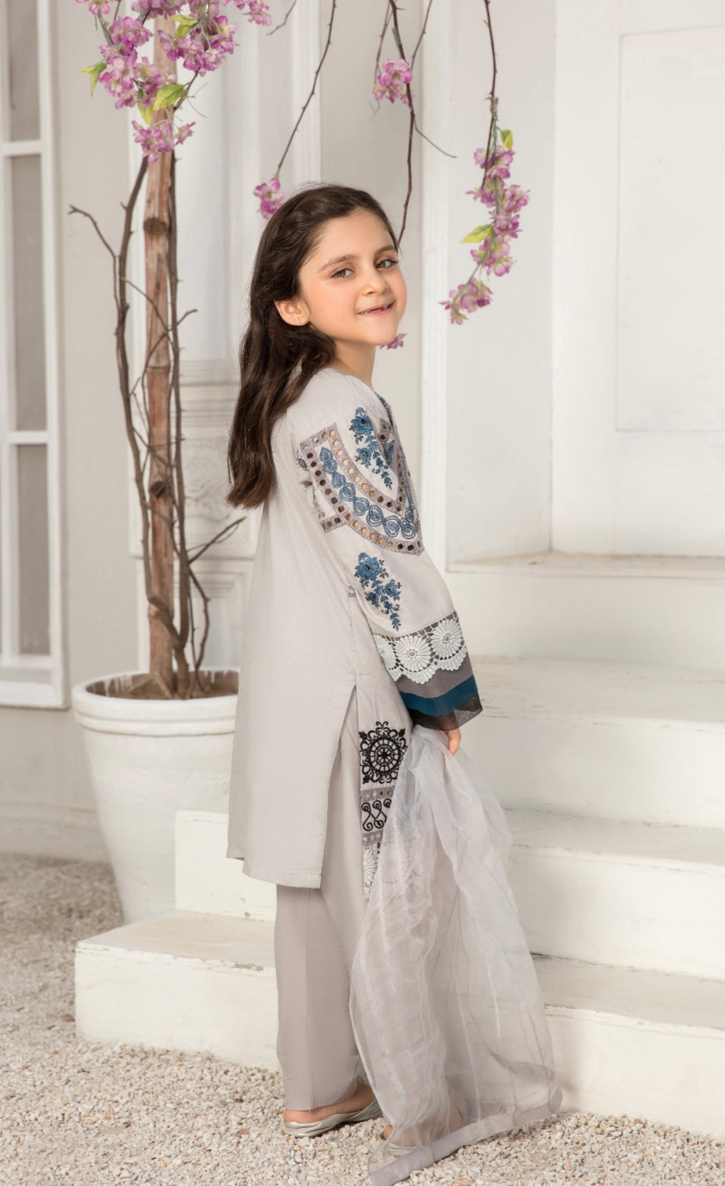 SIMRANS EVA 3PC EMBROIDERED LAWN READYMADE MUMMY & ME/kids SEMD-003