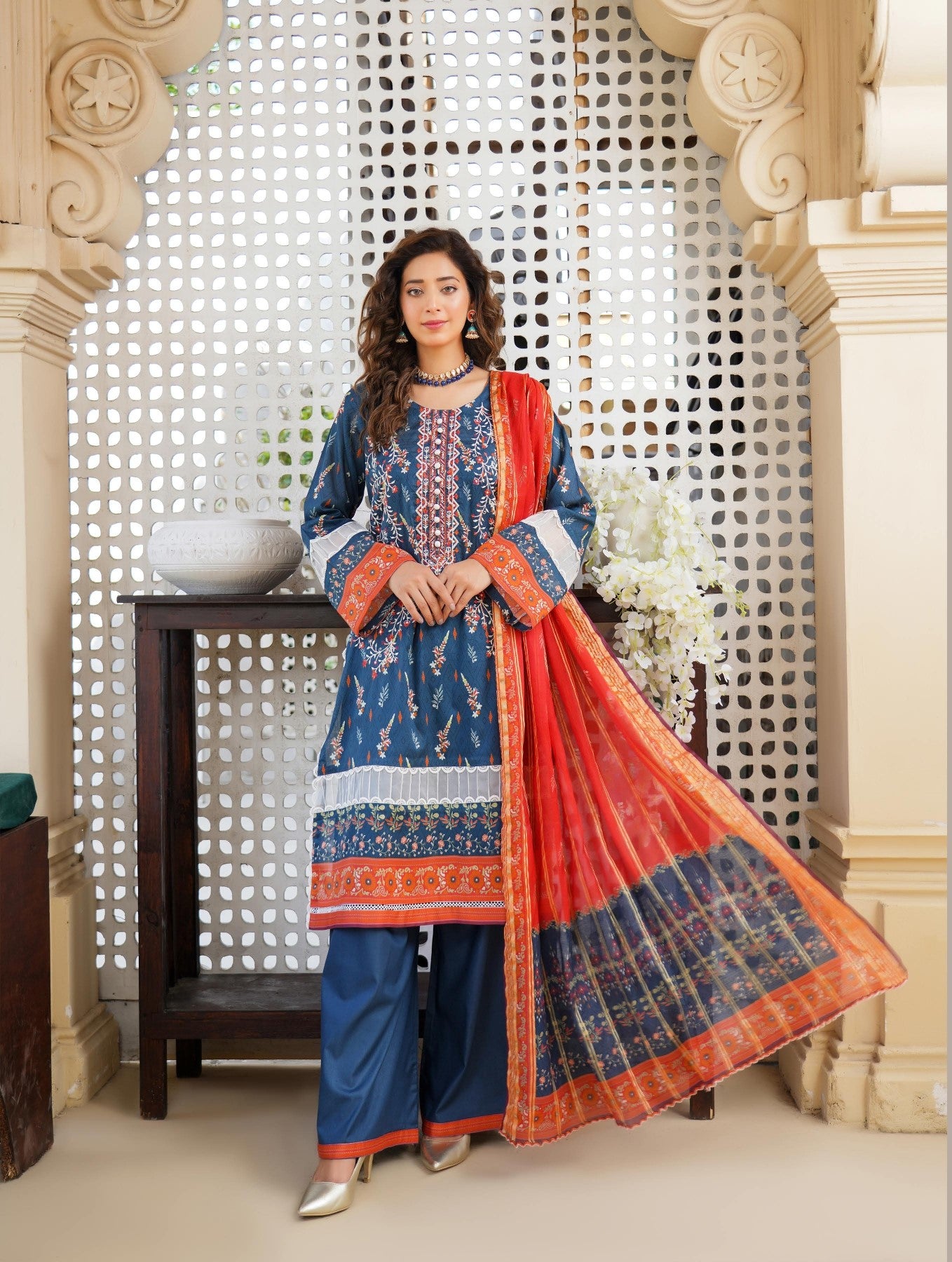 MUNIRA | EMBROIDERED LAWN READYMADE | MTL04