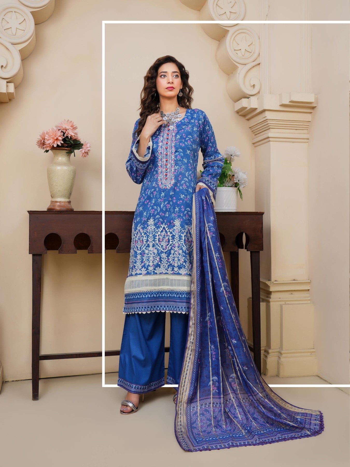 MUNIRA | EMBROIDERED LAWN READYMADE | MTL05