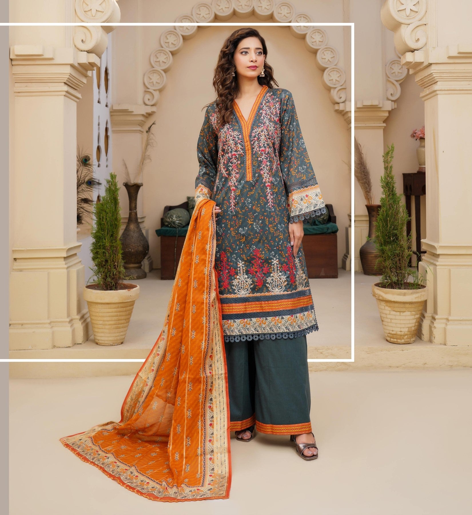 MUNIRA | EMBROIDERED LAWN READYMADE | MTL06