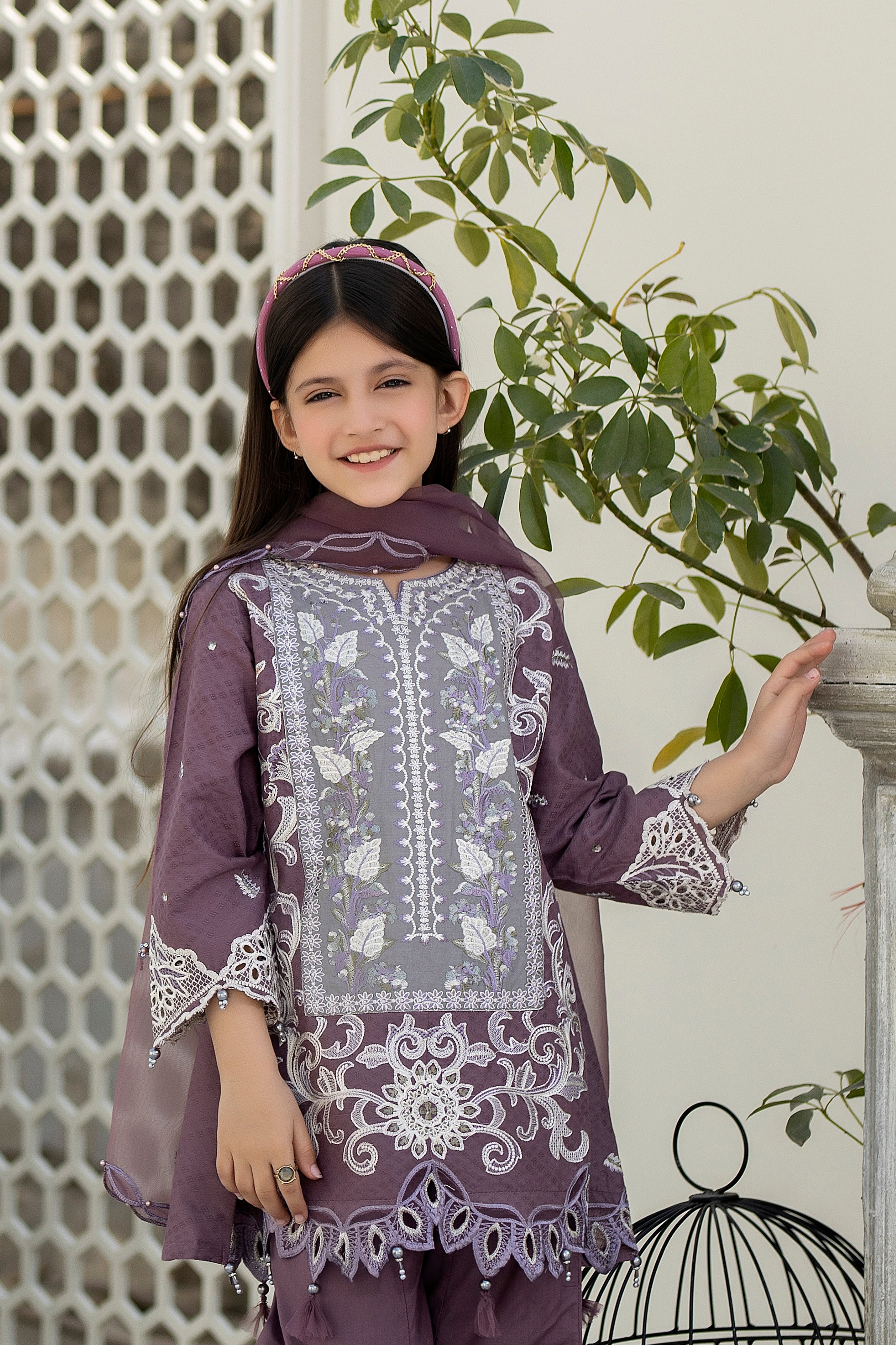 SIMRANS EID FESTIVE CHIKANKARI JACQUARD MUMMY & ME/kids 3PC READYMADE - SEE4302