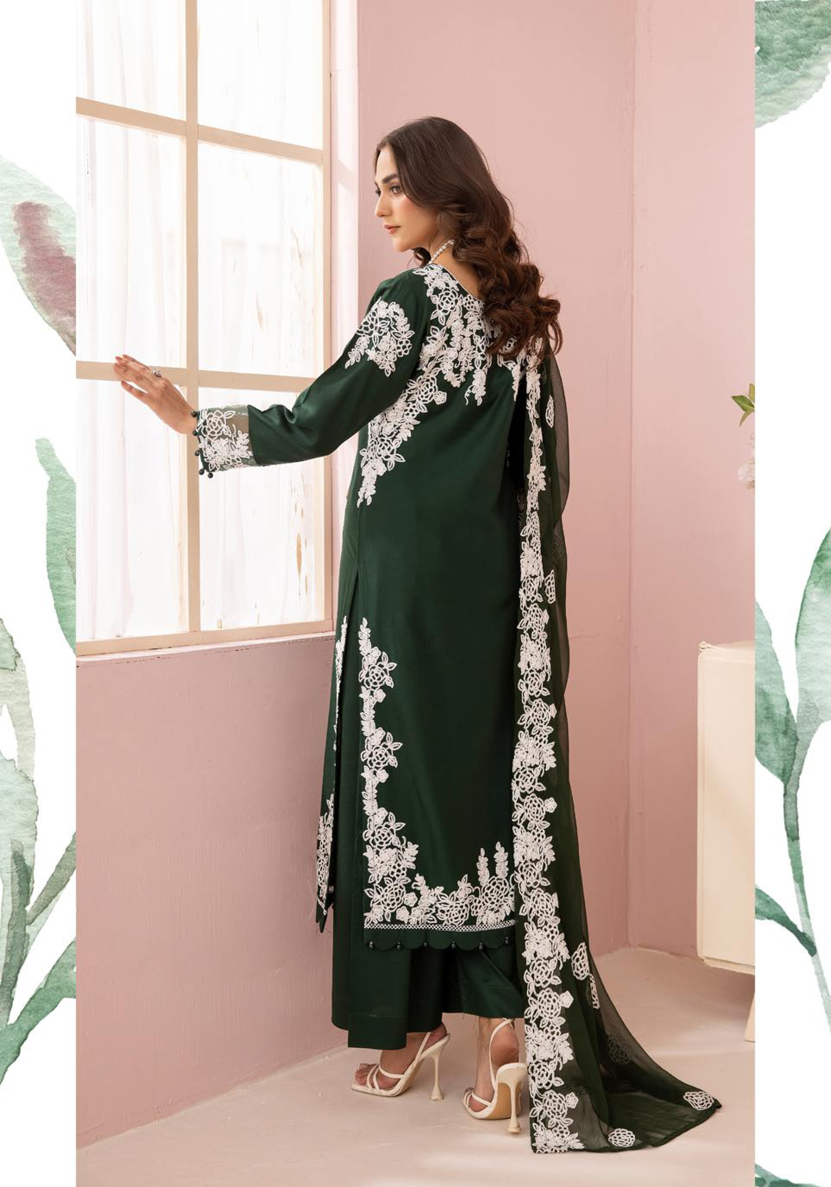 SIMRANS Glam Bottle Green Embroidered Linen 3 Piece Suit With Chiffon Dupatta