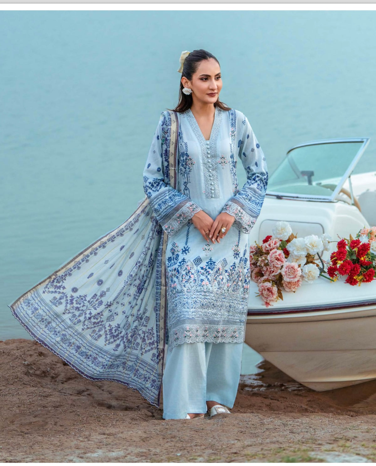 MUNIRA | EMBROIDERED LAWN READYMADE | MVL03