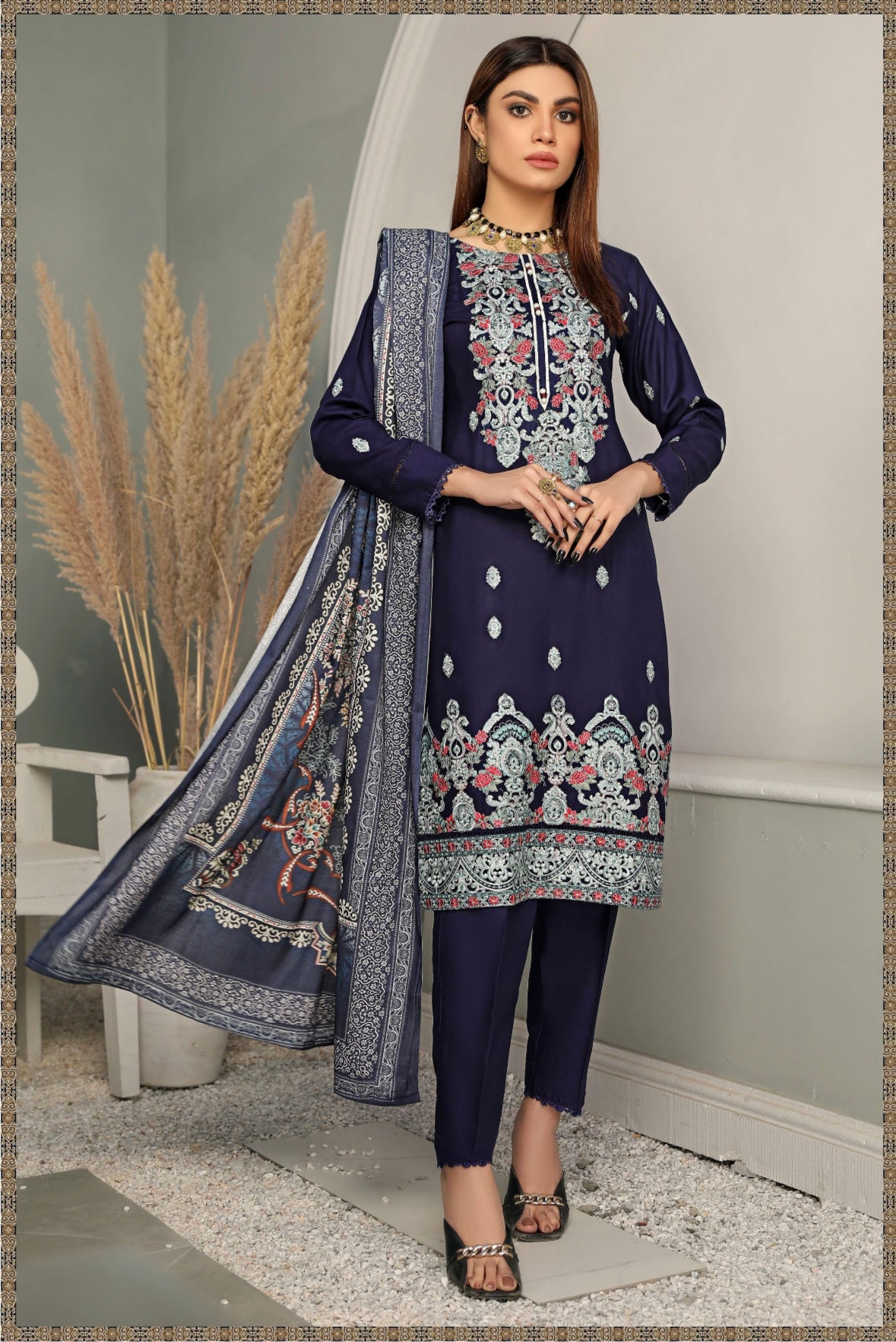 MAHJABEEN BY SIMRANS EMBROIDERED LINEN 3PC READYMADE SMJL001