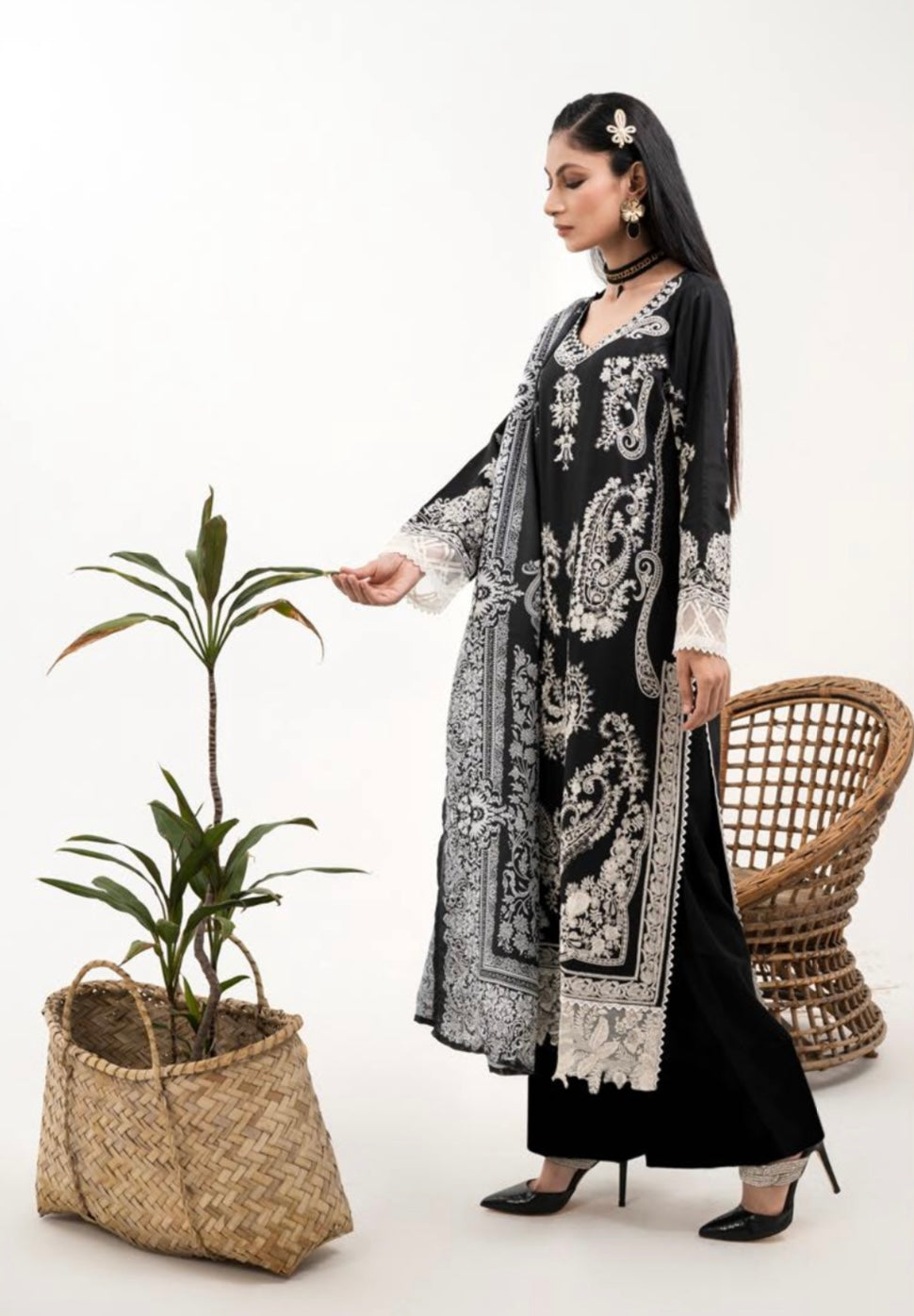 SIMRANS |SANA SAFINA DIGITAL EMBROIDERED LINEN 3PC READYMADE | ARTICLE-02