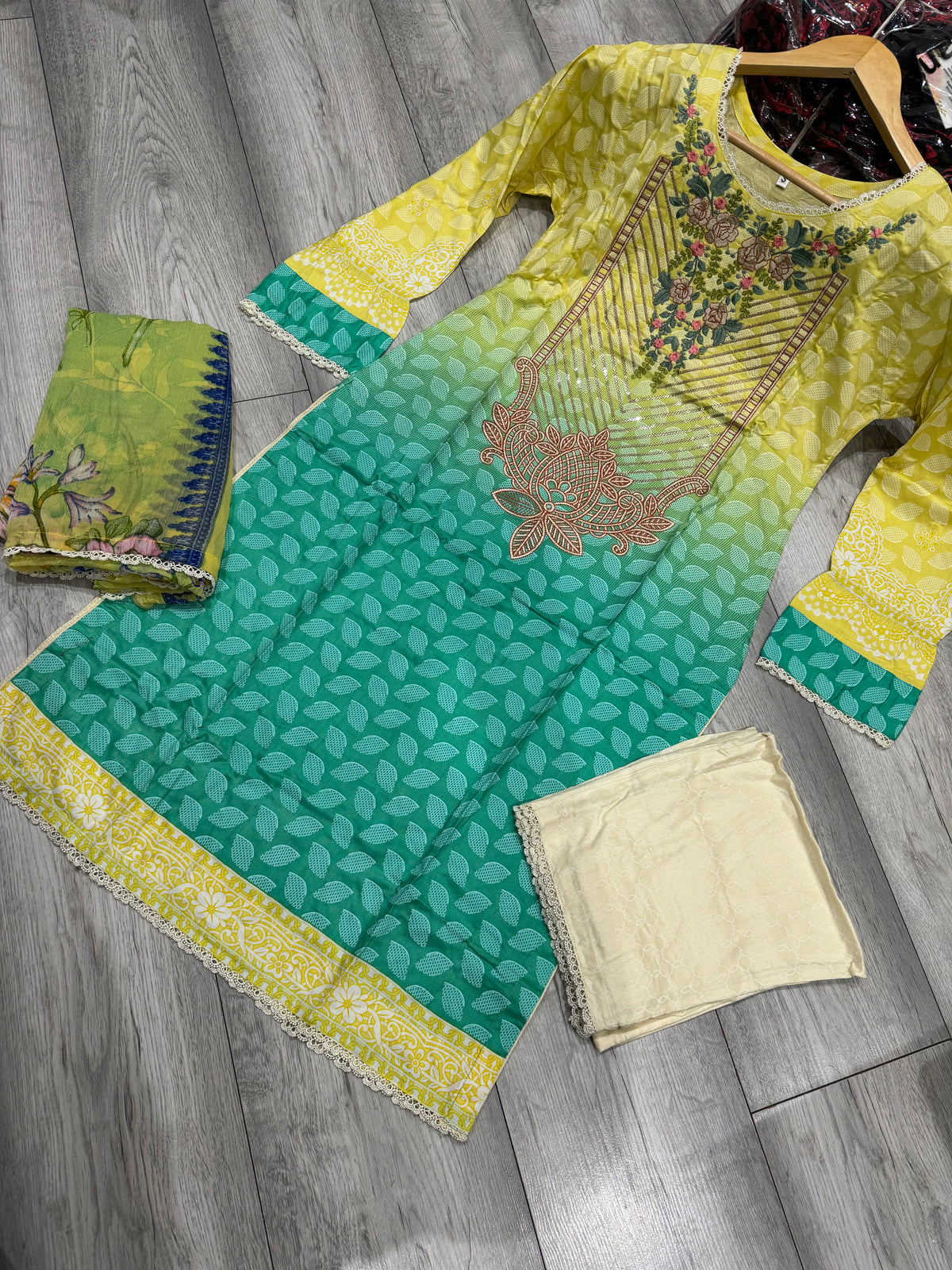 NISHAT INSPIRED | EMBROIDERED 3PC LINEN READYMADE | MBD7872