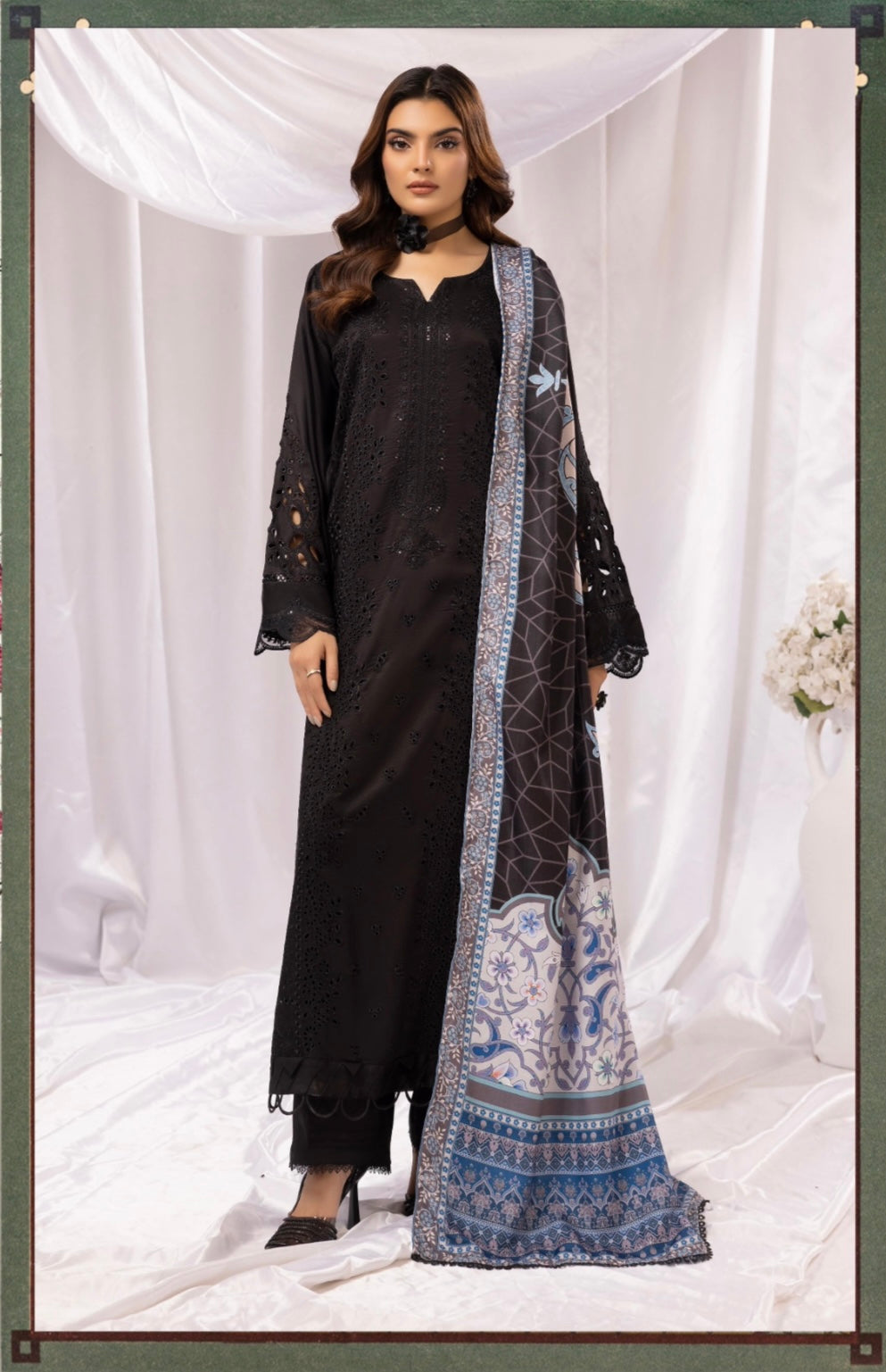 SIMRANS ‘AAFREEN’ | EMBROIDERED DHANAK CHIKANKARI READYMADE | SM701(BLACK)