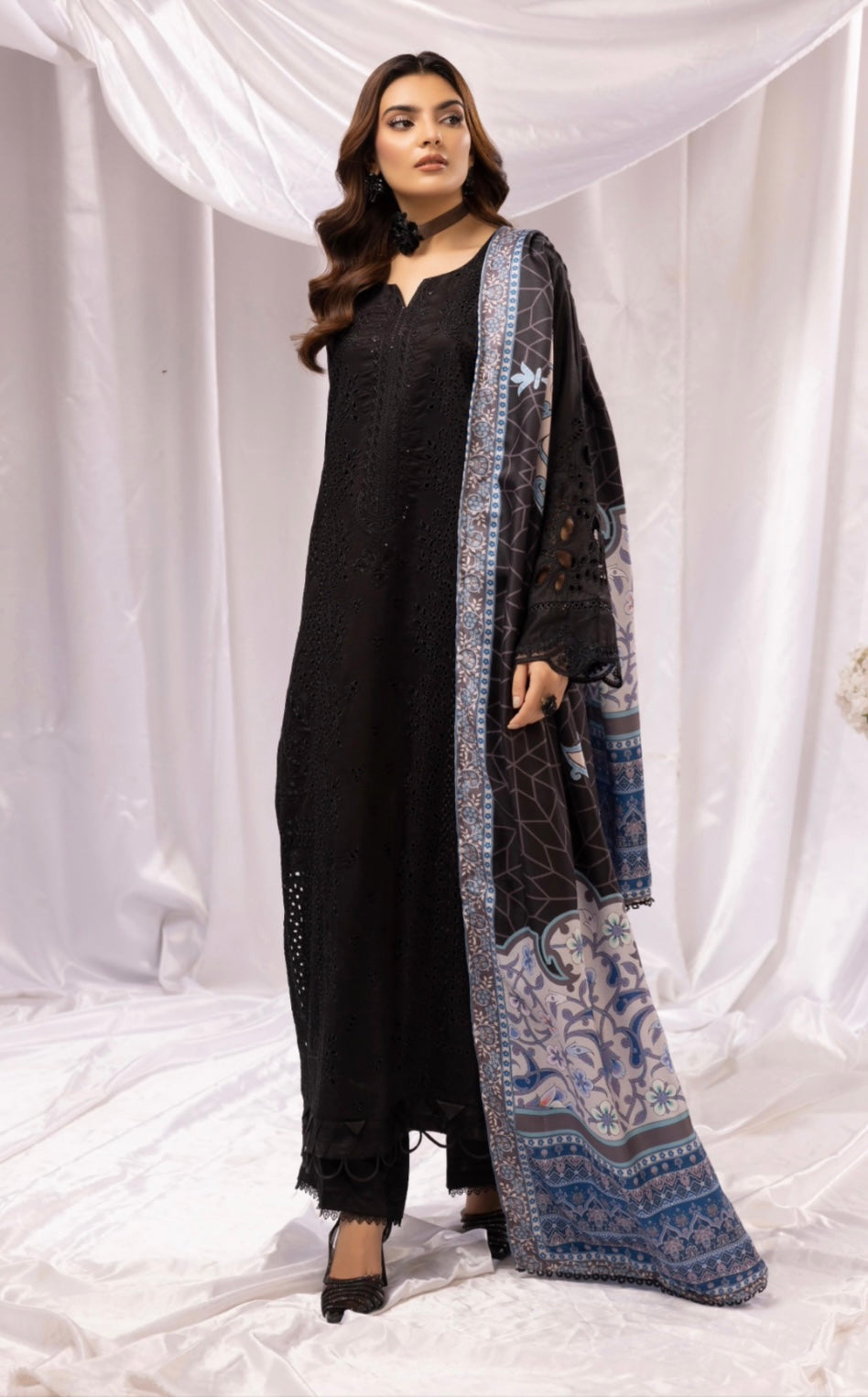 SIMRANS ‘AAFREEN’ | EMBROIDERED DHANAK CHIKANKARI READYMADE | SM701(BLACK)