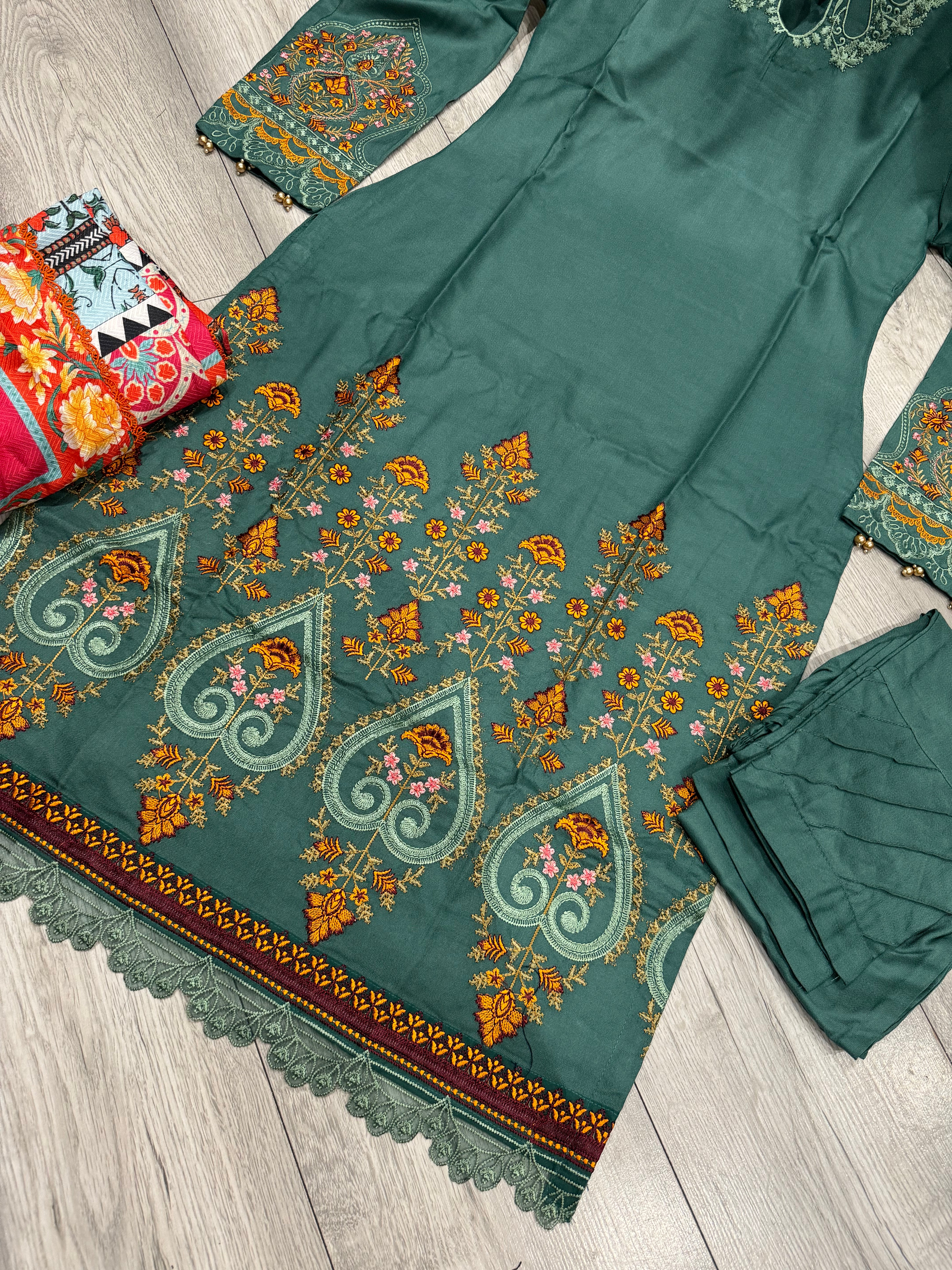 AROOSH INSPIRED | EMBROIDERED 3PC DHANAK READYMADE | MBD7877