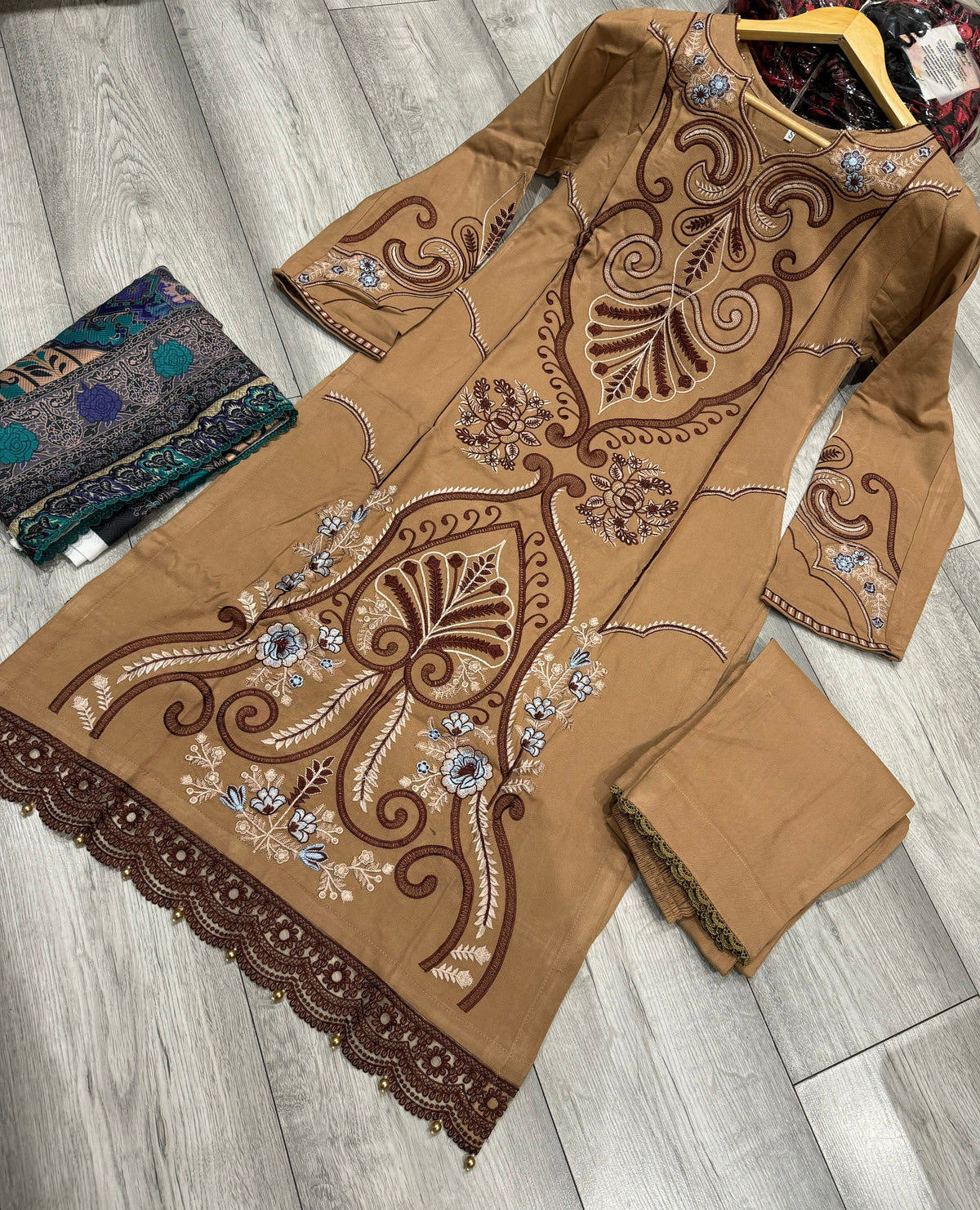 AROOSH INSPIRED | EMBROIDERED 3PC DHANAK READYMADE | MBD7882