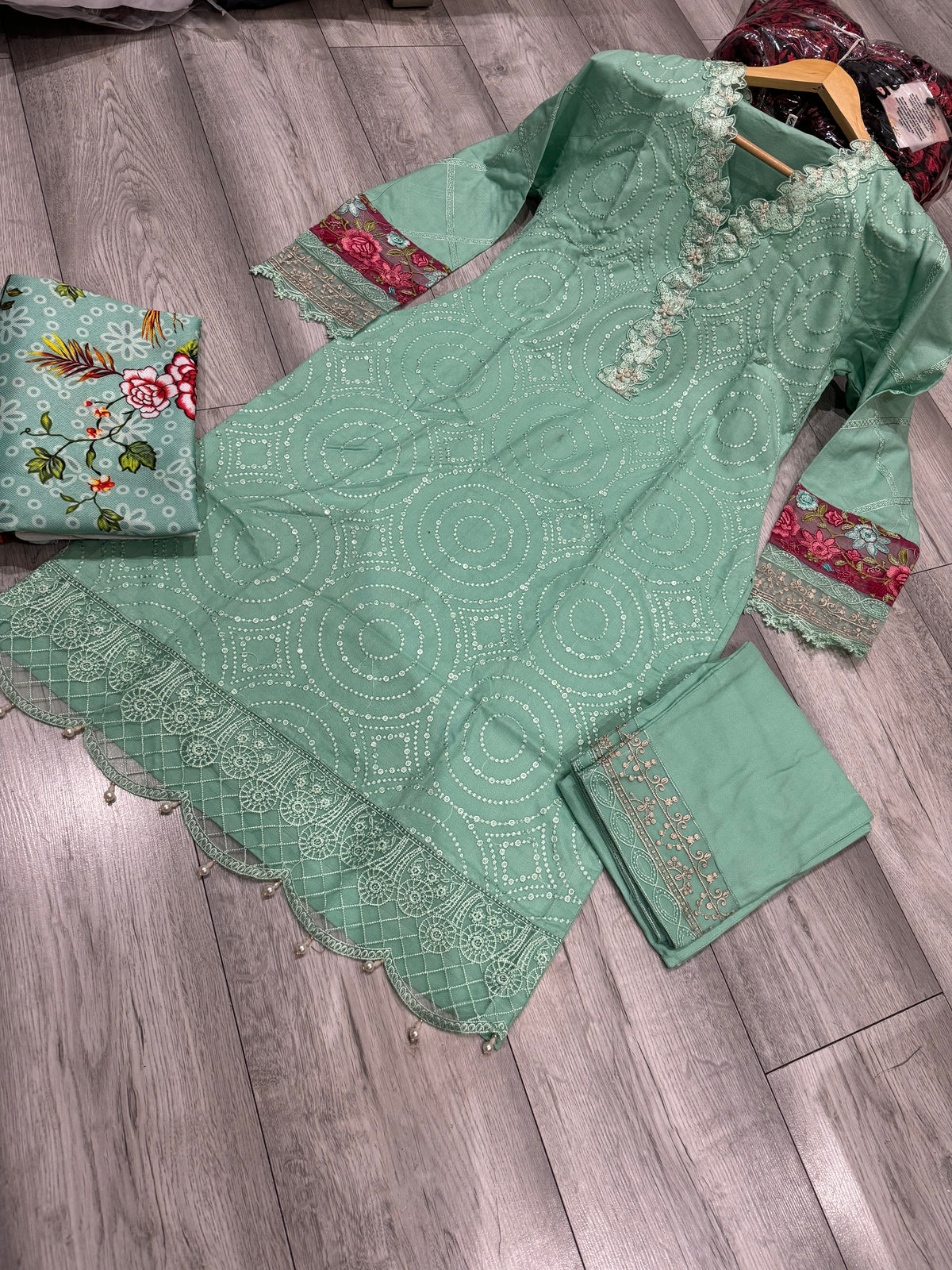 AROOSH INSPIRED | EMBROIDERED 3PC DHANAK READYMADE | MBD7885