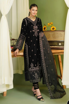 SIMRANS ‘MAKHMALI’ | EMBROIDERED VELVET FANCY DUPATTA READYMADE | SM710 (BLACK)