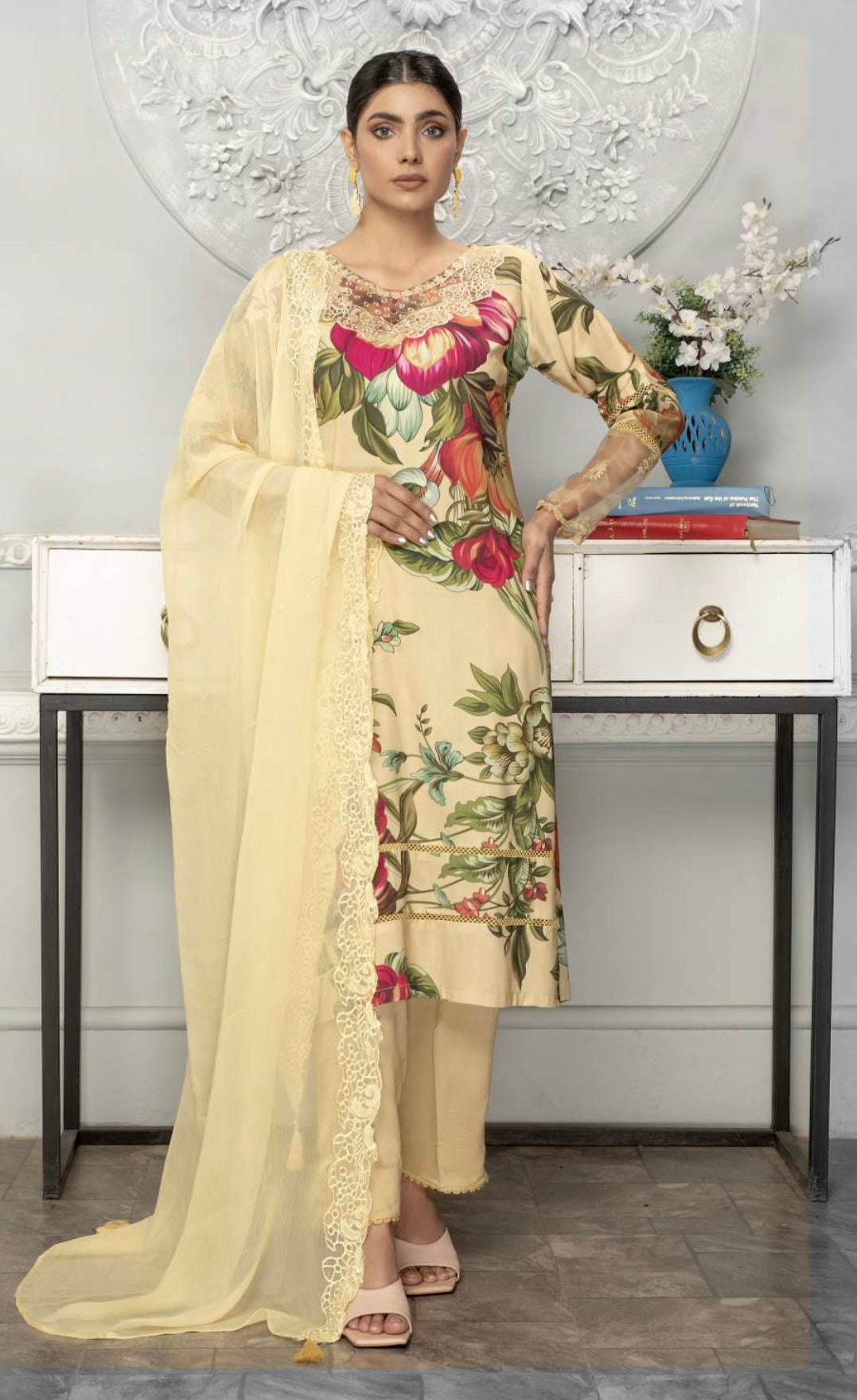 SIMRANS ‘BAHAAR’ | EMBROIDERED LINEN 3PC READYMADE | SBL302