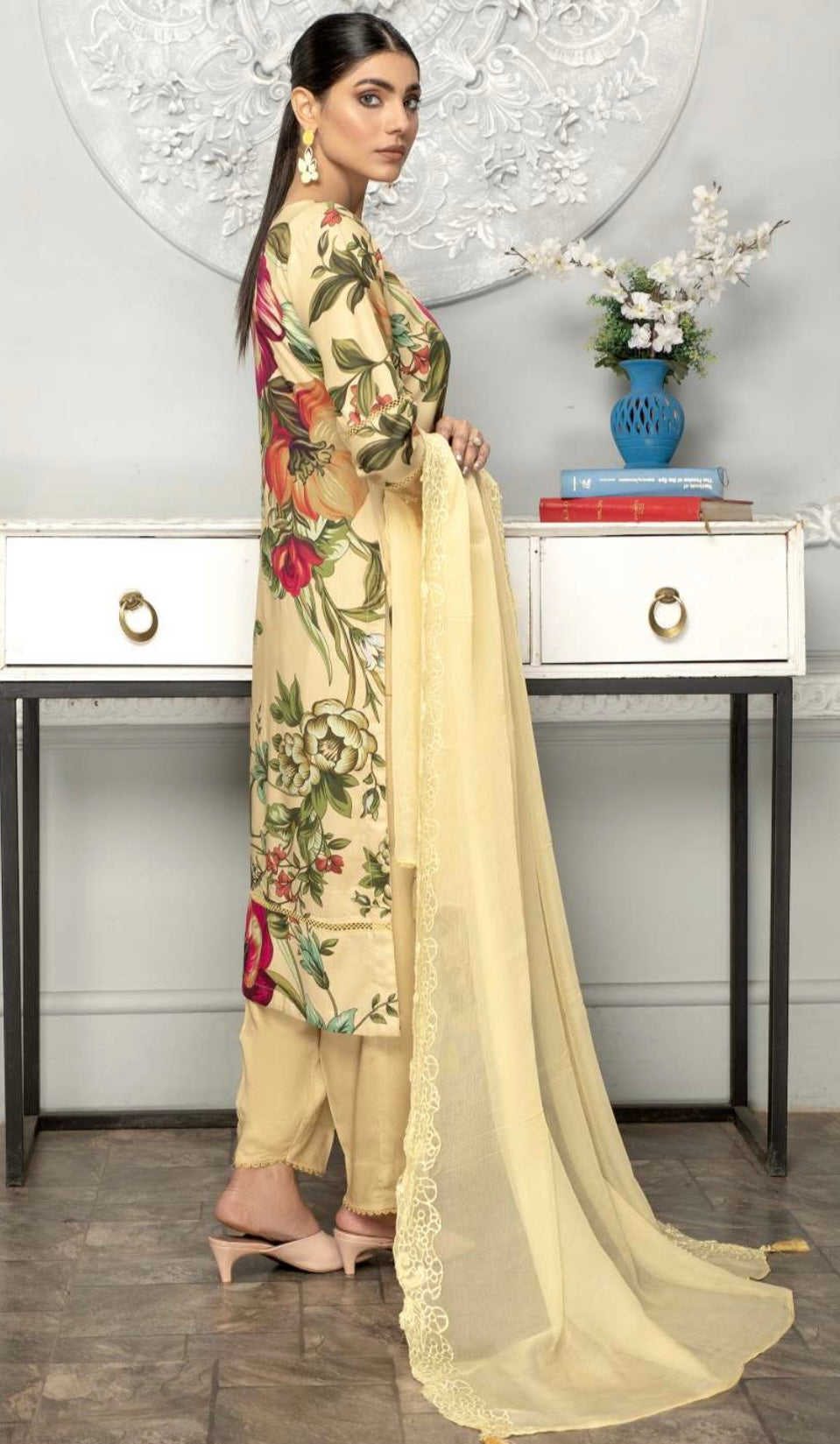 SIMRANS ‘BAHAAR’ | EMBROIDERED LINEN 3PC READYMADE | SBL302