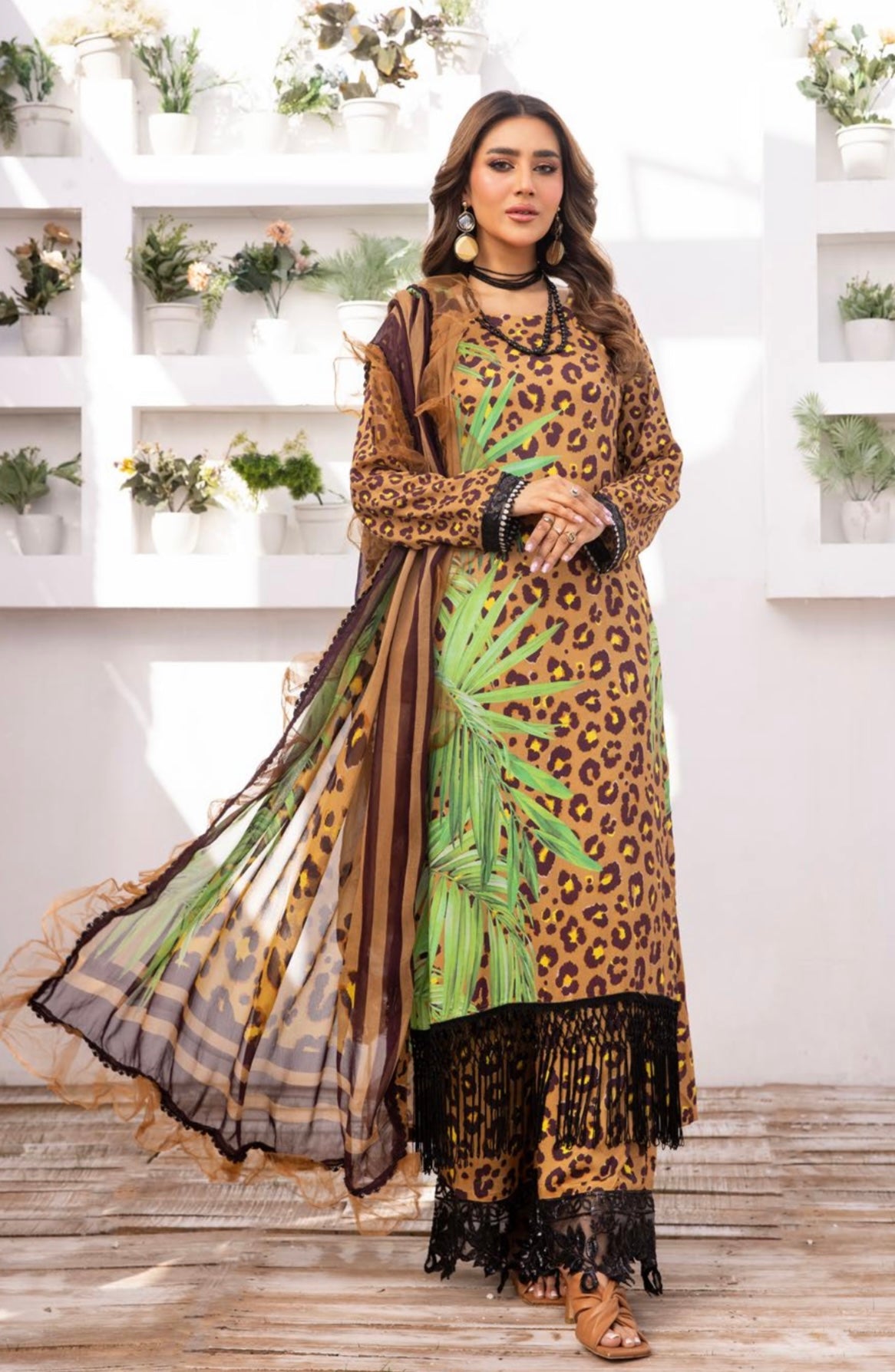 SIMRANS ‘M PRINTS’ | EMBROIDERED LINEN 3PC READYMADE | SMP308