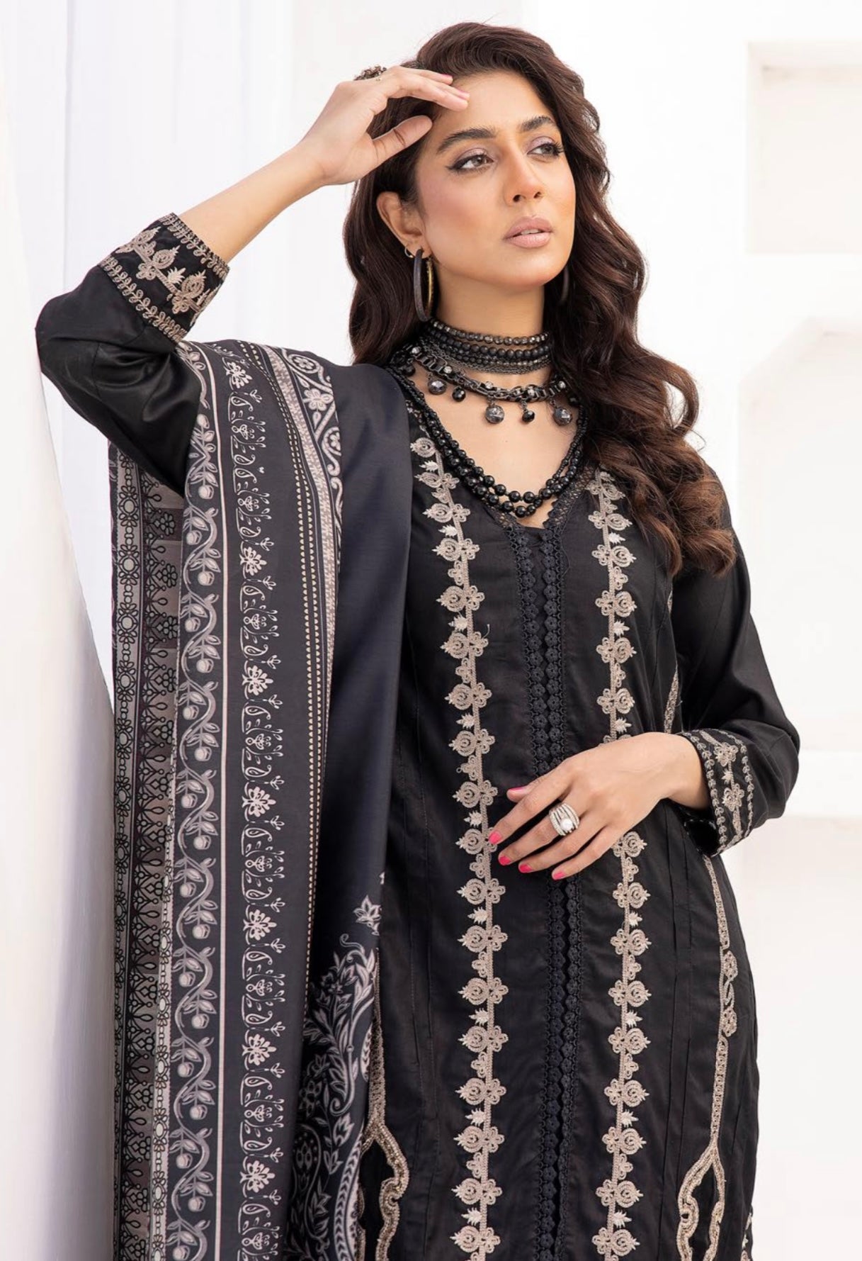 MB BY SIMRANS EMBROIDERED COLLECTION MBLS027