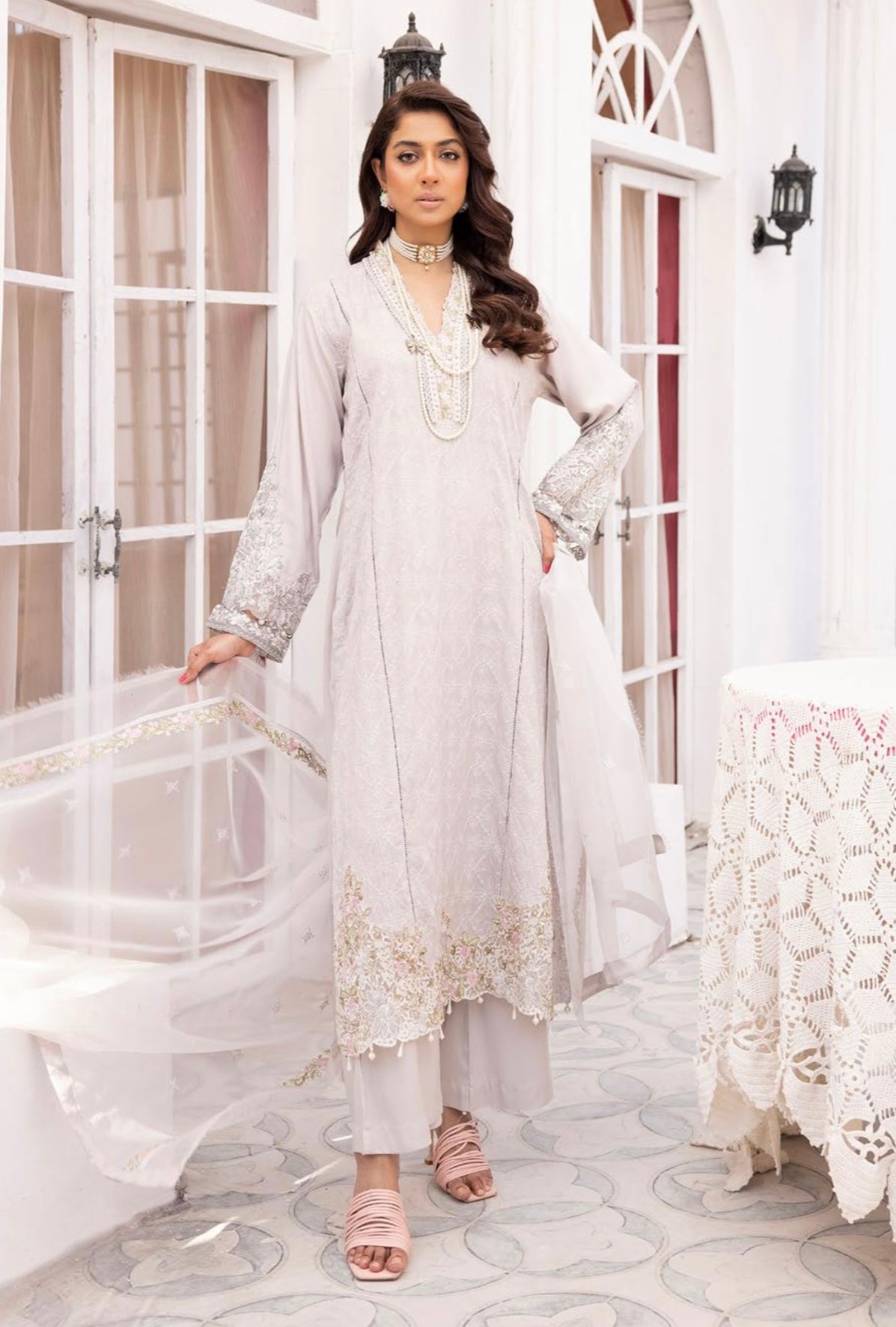 MB BY SIMRANS EMBROIDERED COLLECTION MBLS024
