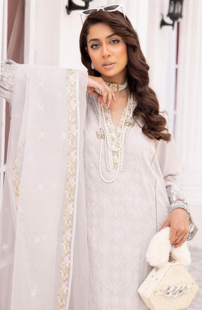 MB BY SIMRANS EMBROIDERED COLLECTION MBLS024