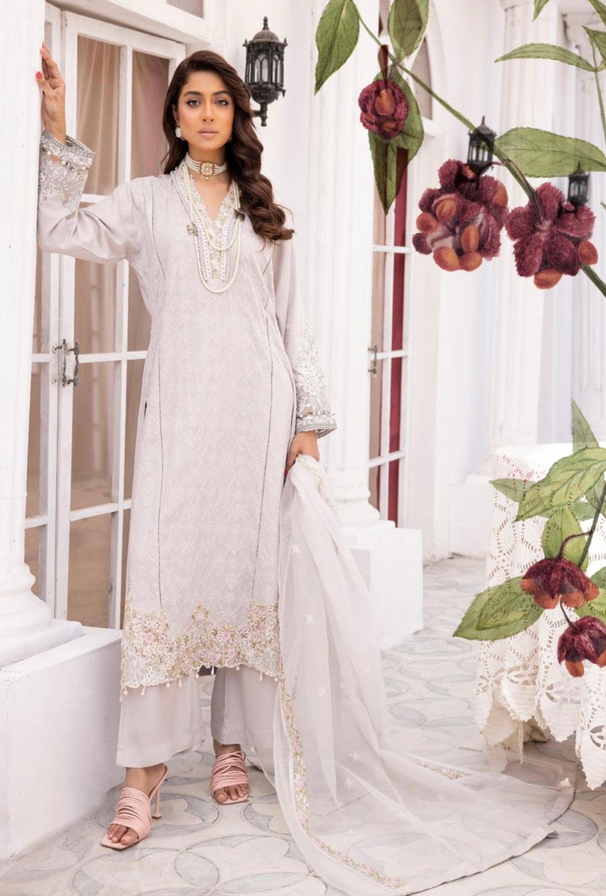 MB BY SIMRANS EMBROIDERED COLLECTION MBLS024