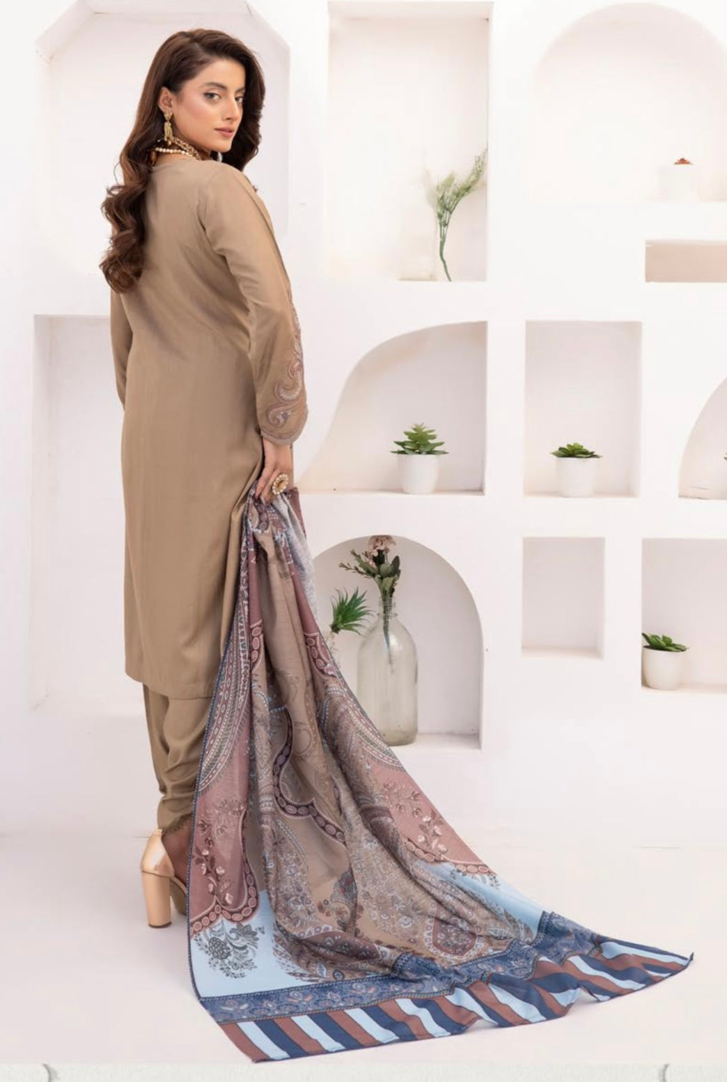 MB BY SIMRANS EMBROIDERED COLLECTION MBLS022