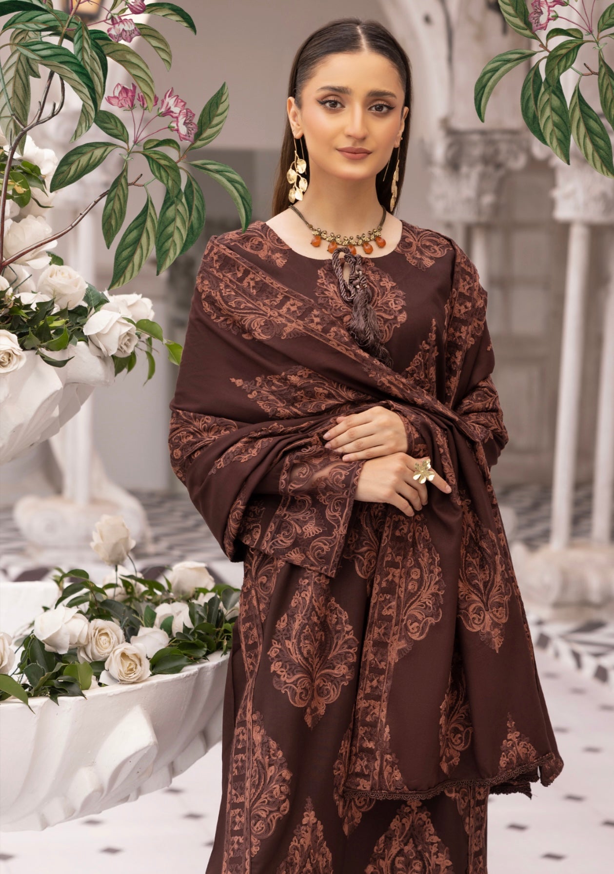 SIMRANS SIGNATURE EMBROIDERED DHANAK SUITS 3PC READYMADE SDR471