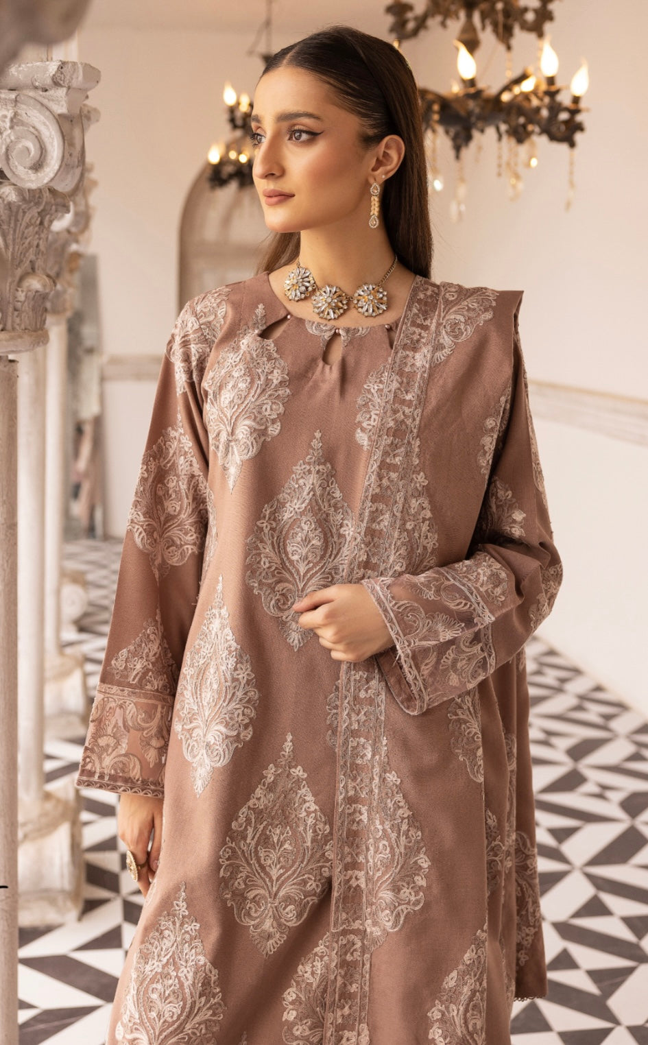 SIMRANS SIGNATURE EMBROIDERED DHANAK SUITS 3PC READYMADE SDR474