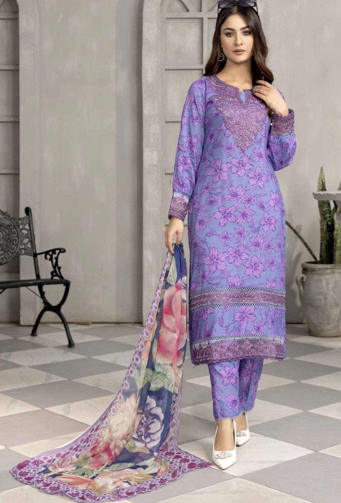 SIMRANS ‘NISA’ | EMBROIDERED LINEN 3PC READYMADE | SM391