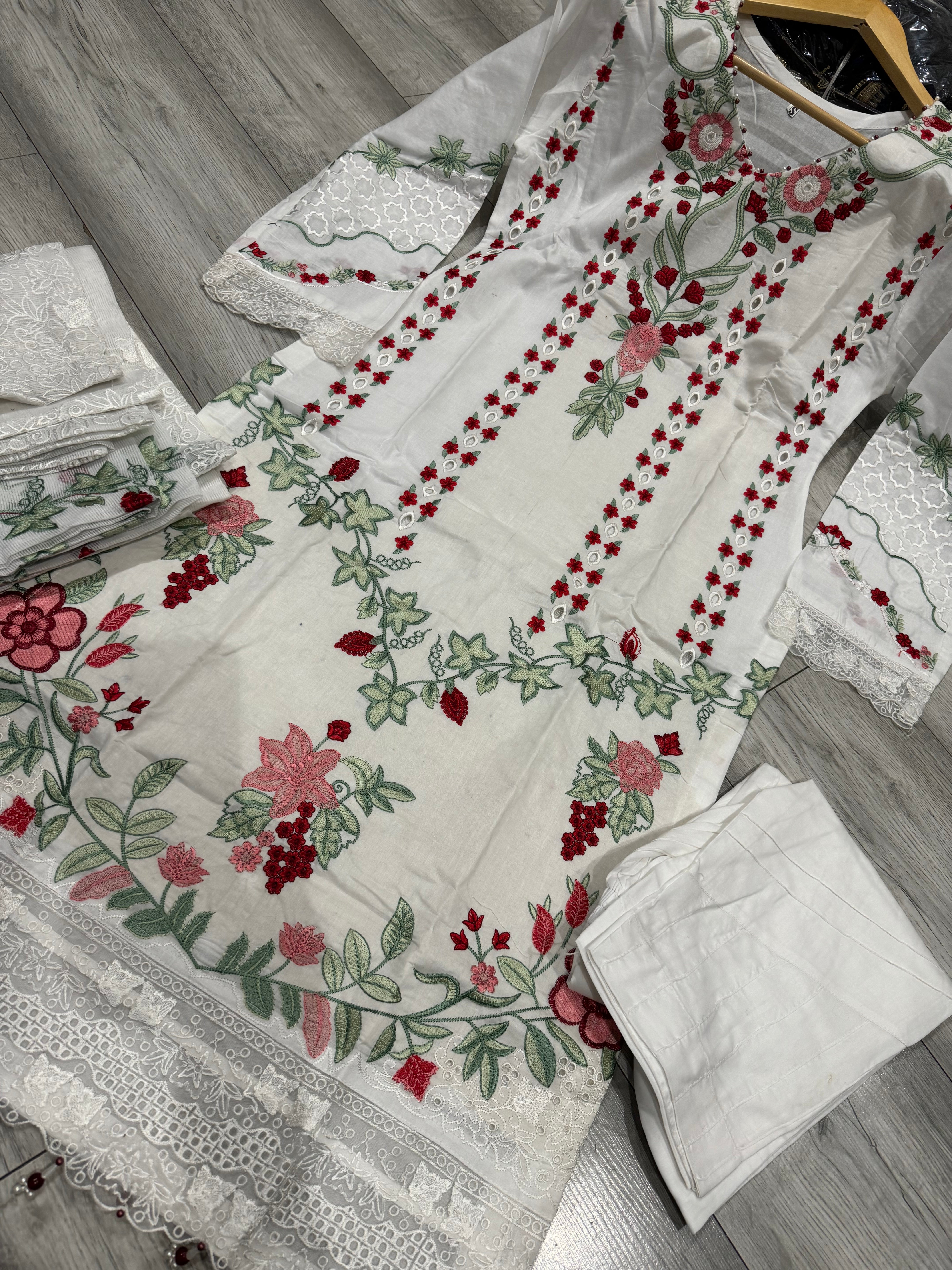 MUSHQ EMBROIDERED LAWN 3PC READYMADE - MLR07857