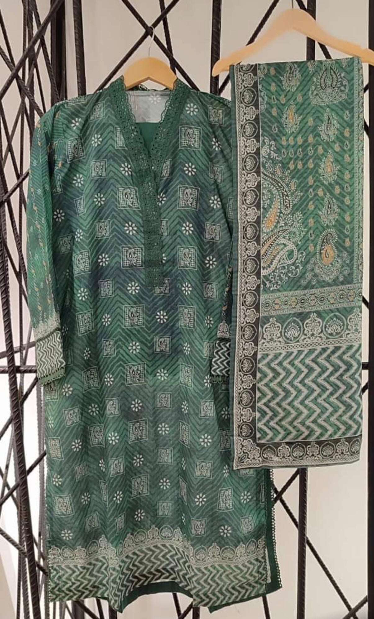 BIN SAED SADABAHAR 3PC DIGITAL PRINTED LAWN READYMADE SBDLR|1015|