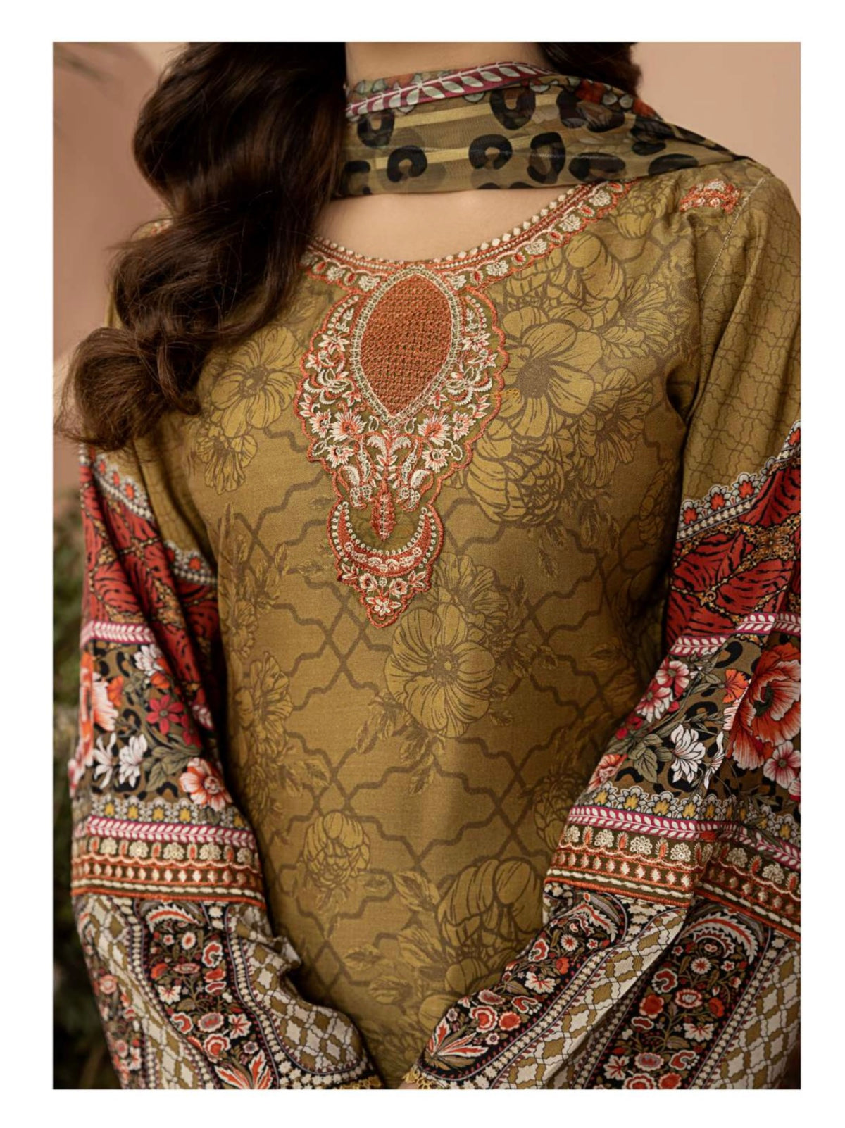 ZOHA BY SIMRANS DIGITAL EMBROIDERED SUiTS 3PC READYMADE- ZBSL-235