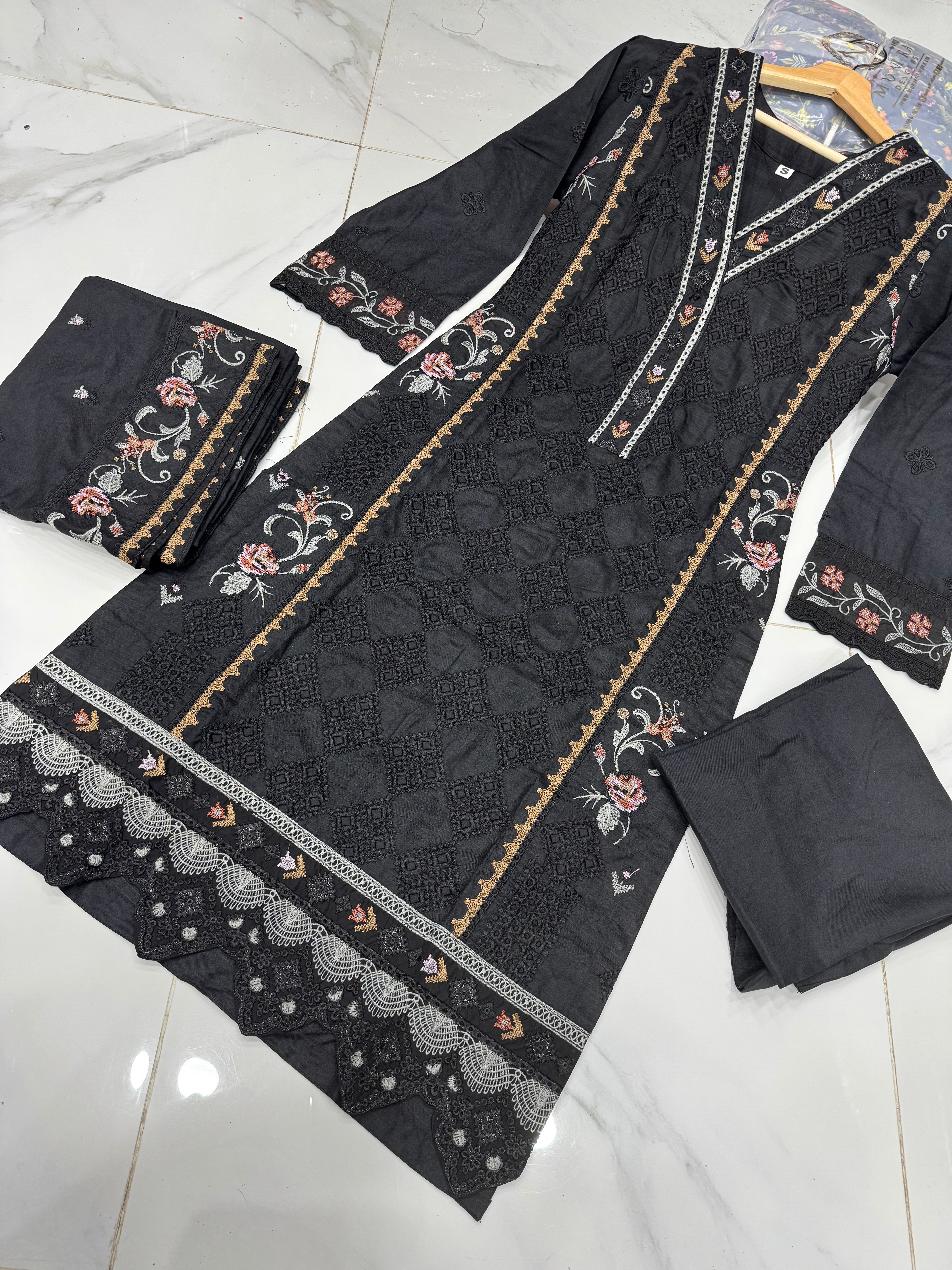 BAREEZE’ | EMBROIDERED DHANAK READYMADE| BDR127