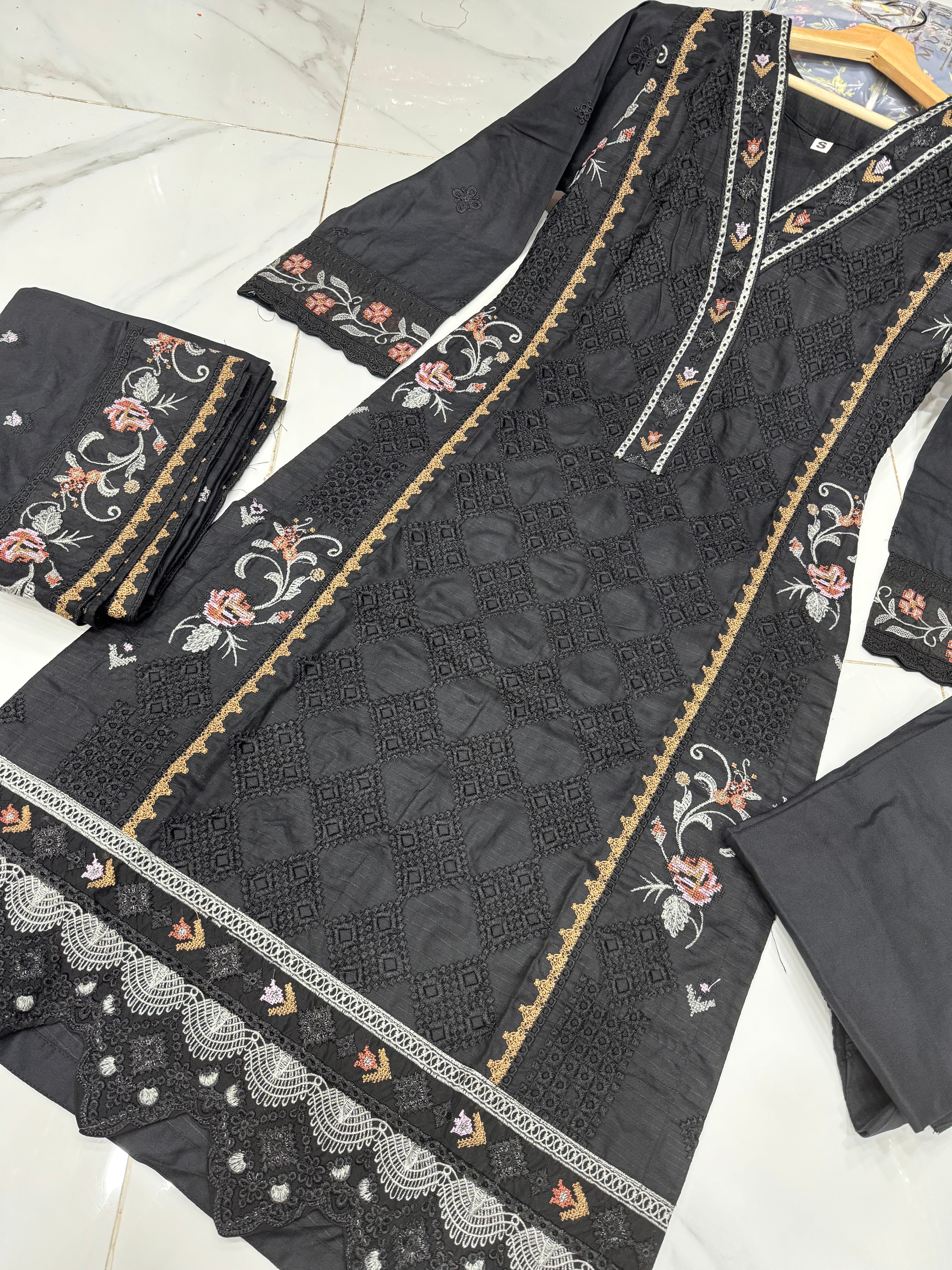 BAREEZE’ | EMBROIDERED DHANAK READYMADE| BDR127