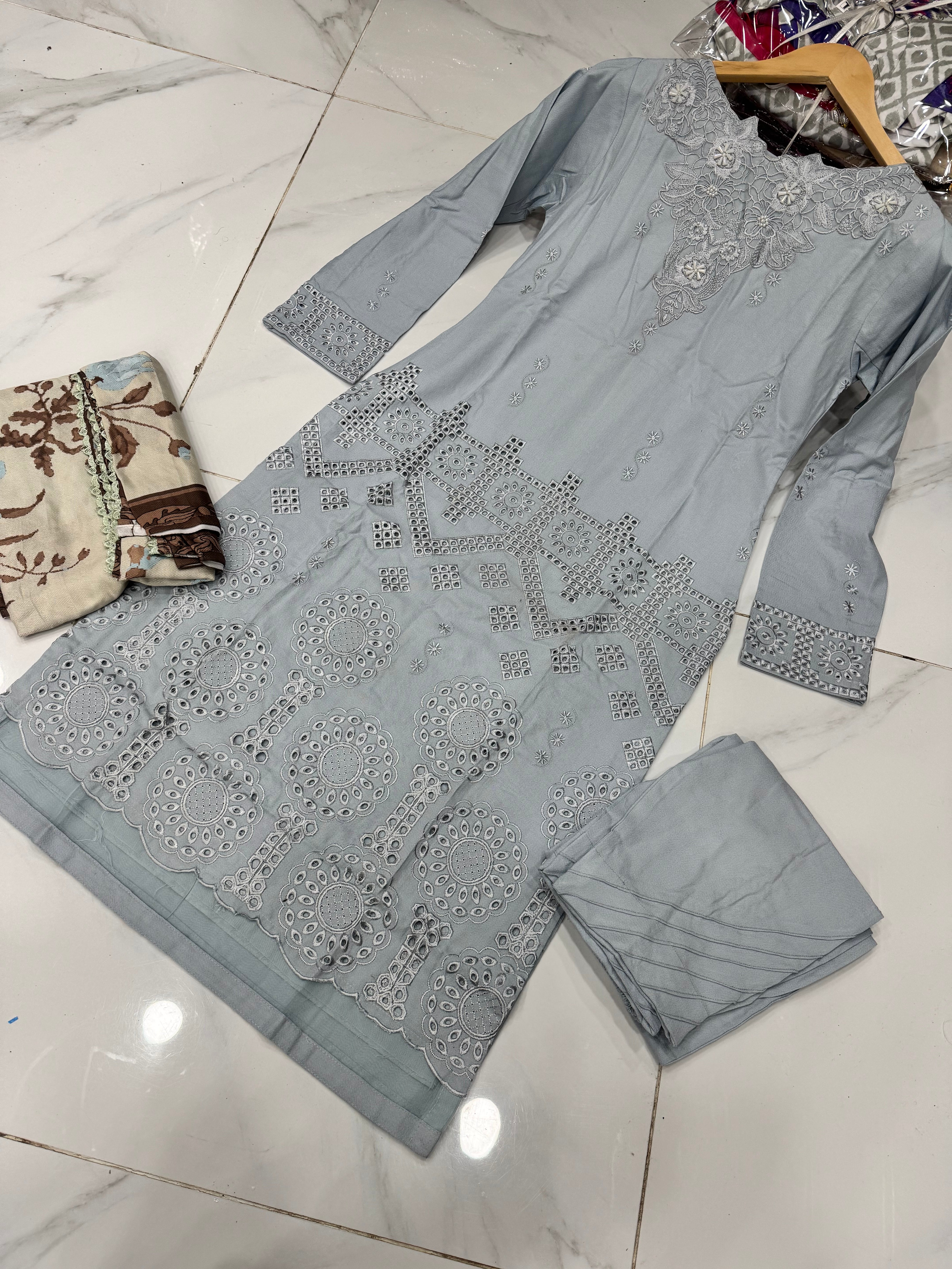 MUSHQ EMBROIDERED DHANAK 3PC READYMADE | MUSHQ-332