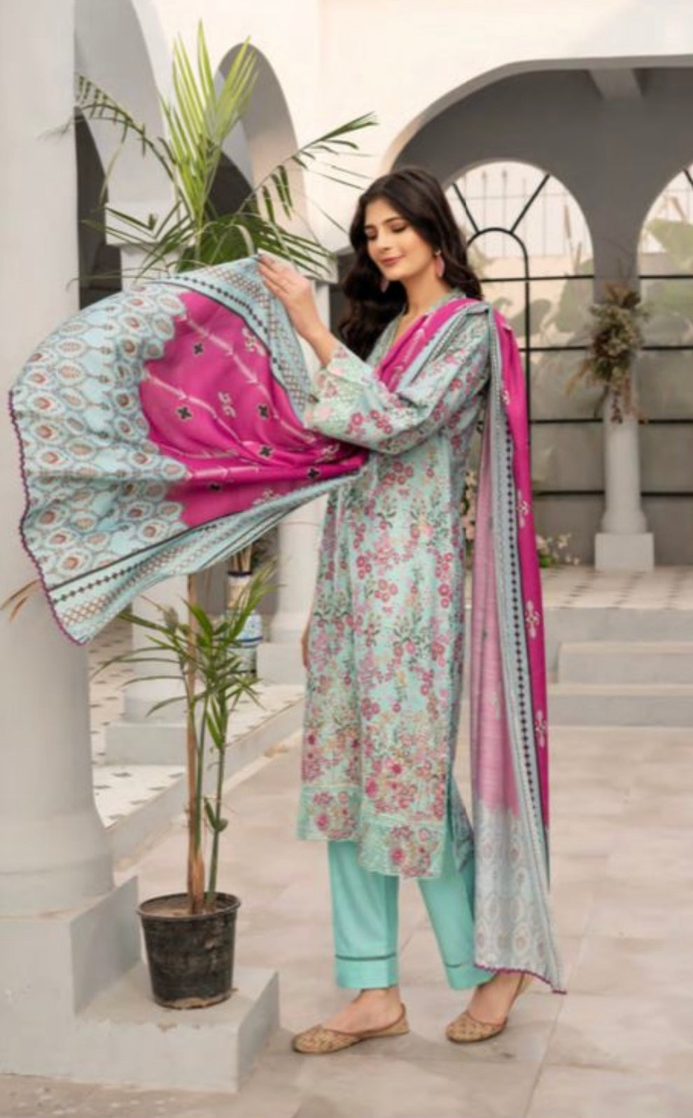 MUNIRA | EMBROIDERED DHANAK WOOL SHAWL READYMADE | MBL01