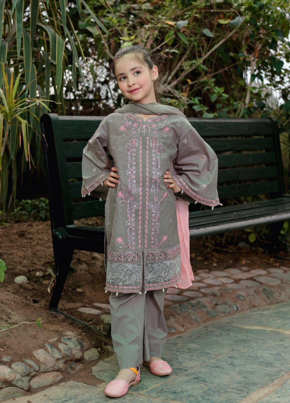 SIMRANS LUXURY LAWN MUMMY & ME/kids READYMADE-SEEL903