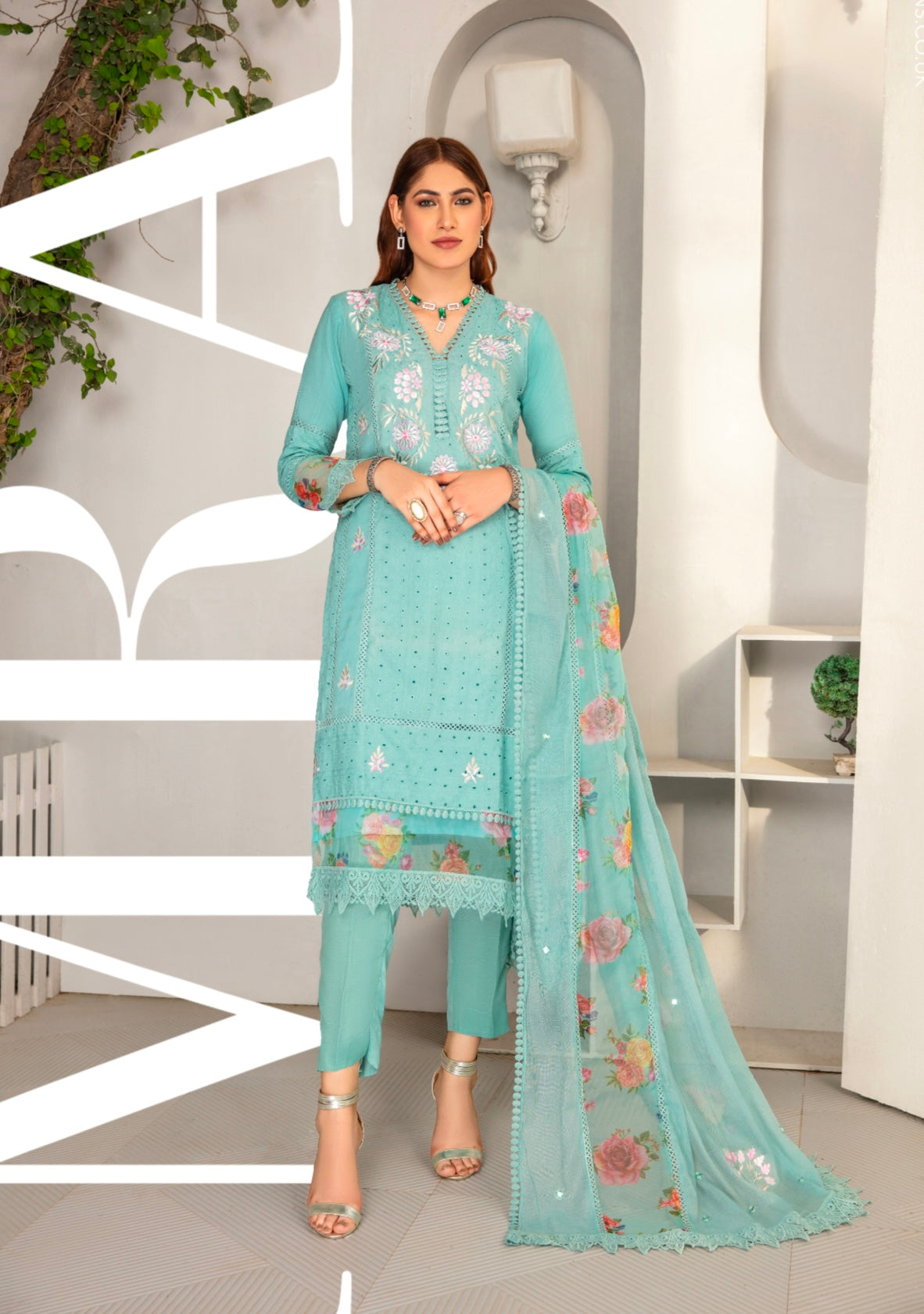 SIMRANS ‘SUFFUSE’ | EMBROIDERED KARANDI LINEN READYMADE | SM753