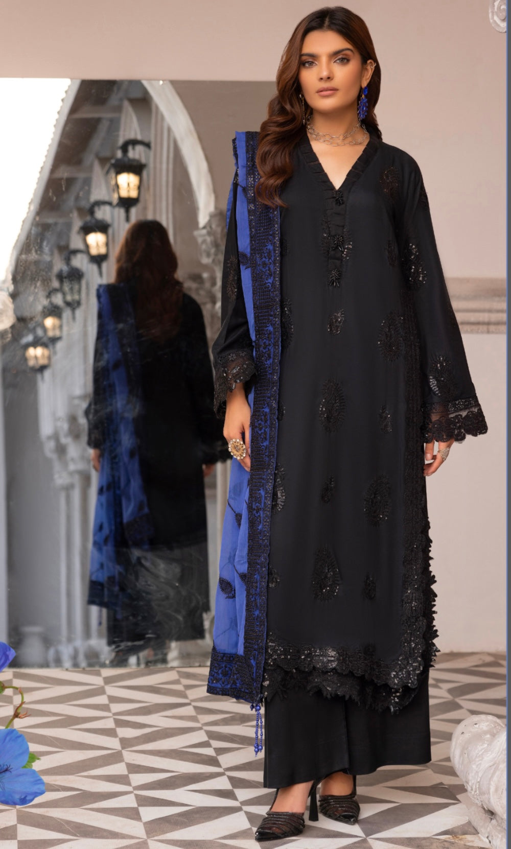 SIMRANS ‘AZURE’ | EMBROIDERED SEQUENCE LINEN READYMADE | SM752