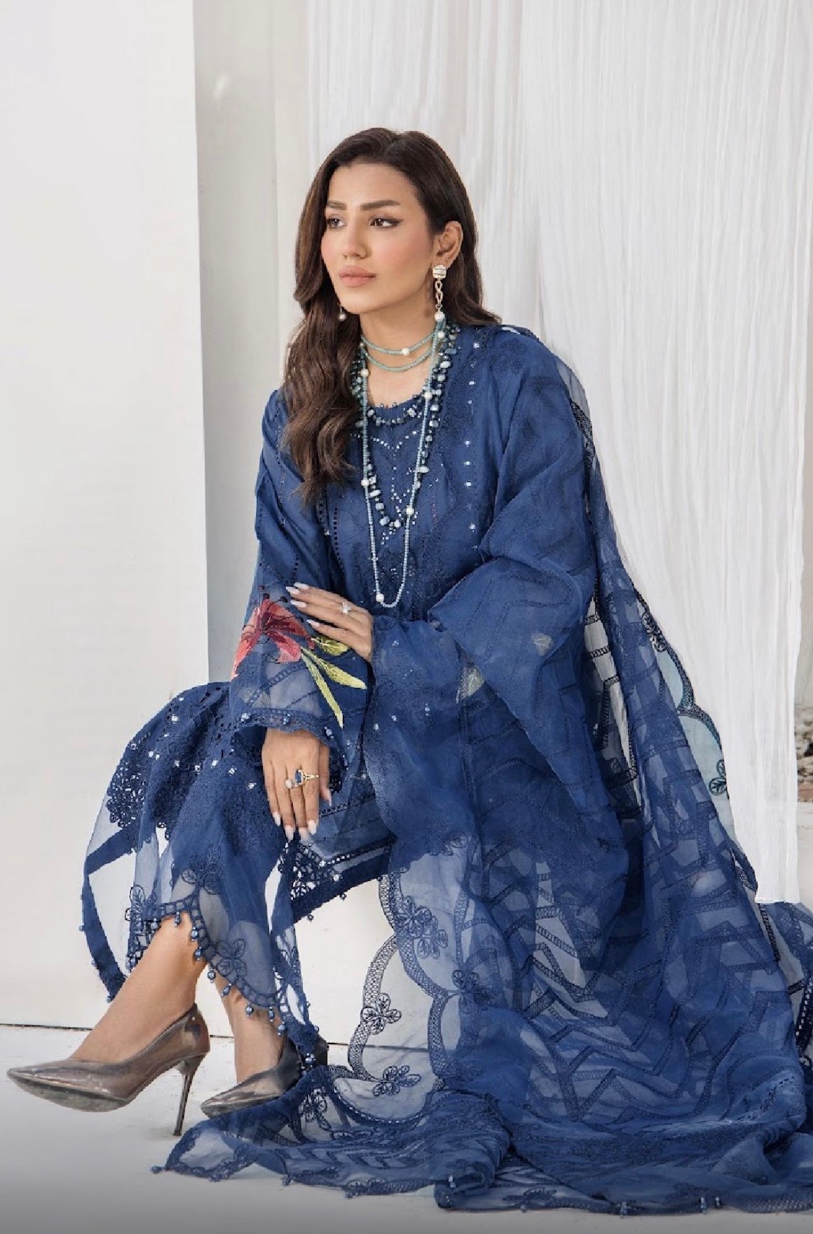 SIMRANS ‘MARIA LUX’ | EMBROIDERED LINEN READYMADE | SM766