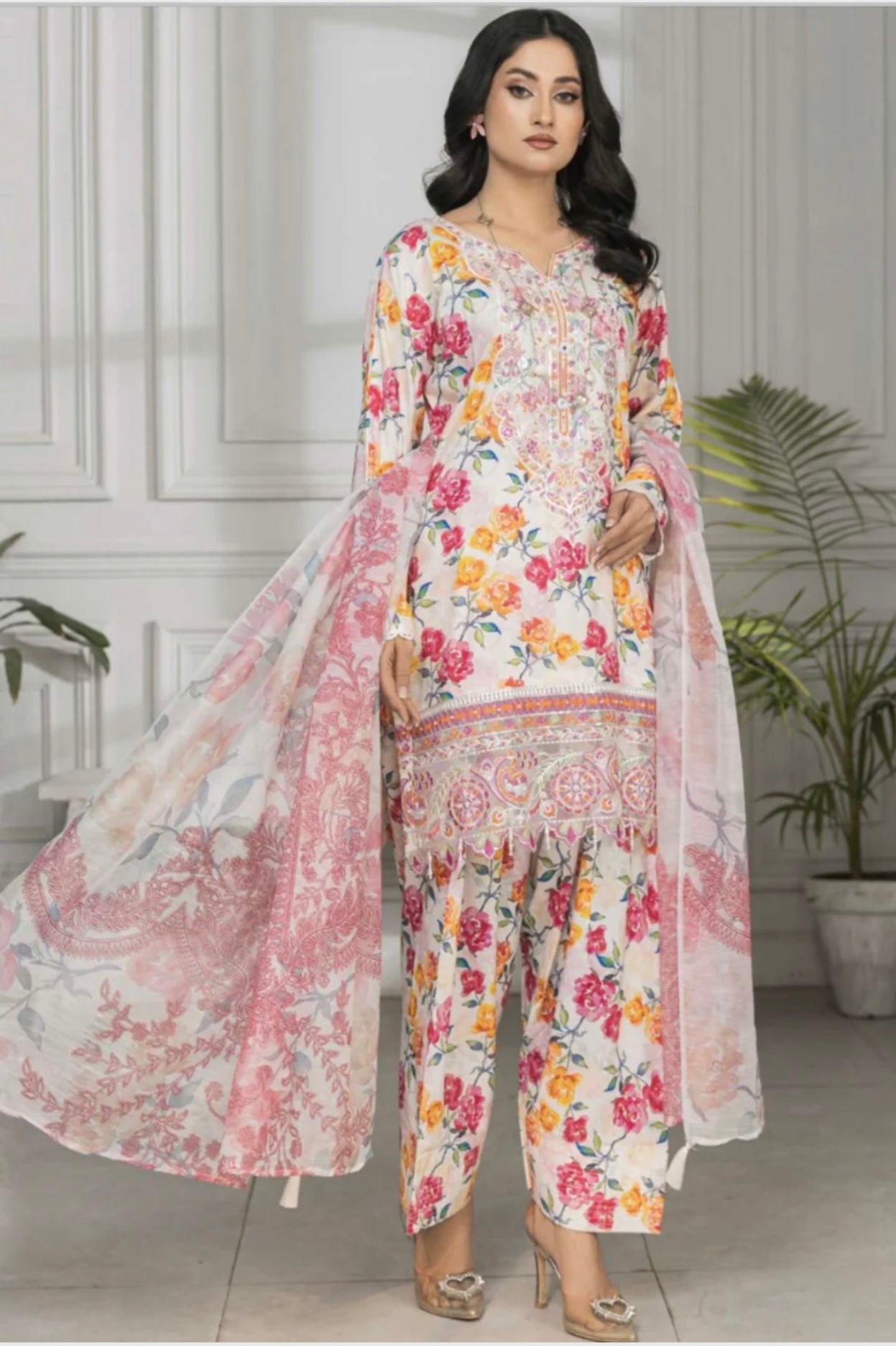 SIMRANS ‘EMMA’ | EMBROIDERED PRINT LINEN READYMADE | SM672