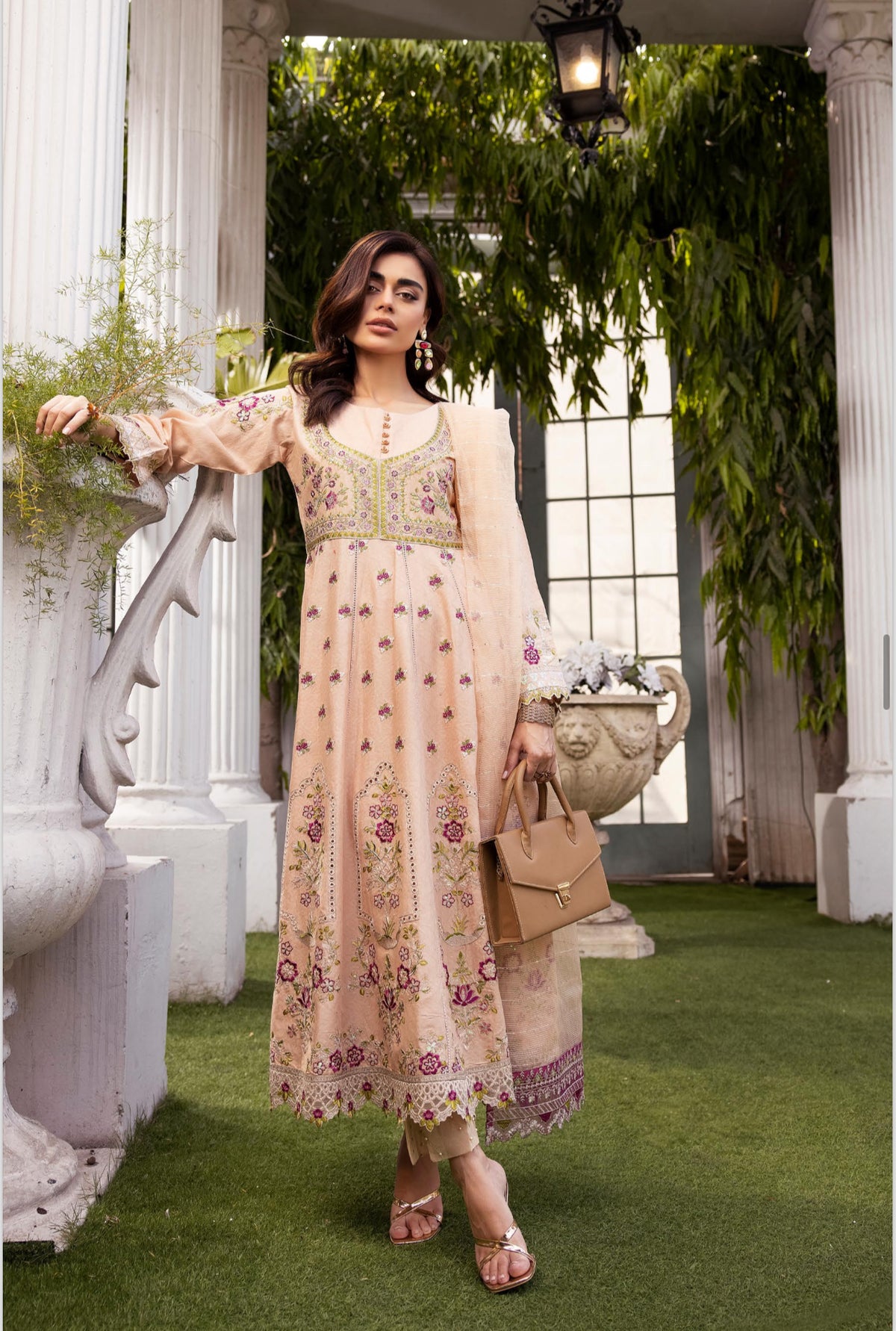 SIMRANS EID LUXURY JACQUARD LAWN MOTHER DAUGHTER:kids 3PC READYMADE SMD4535