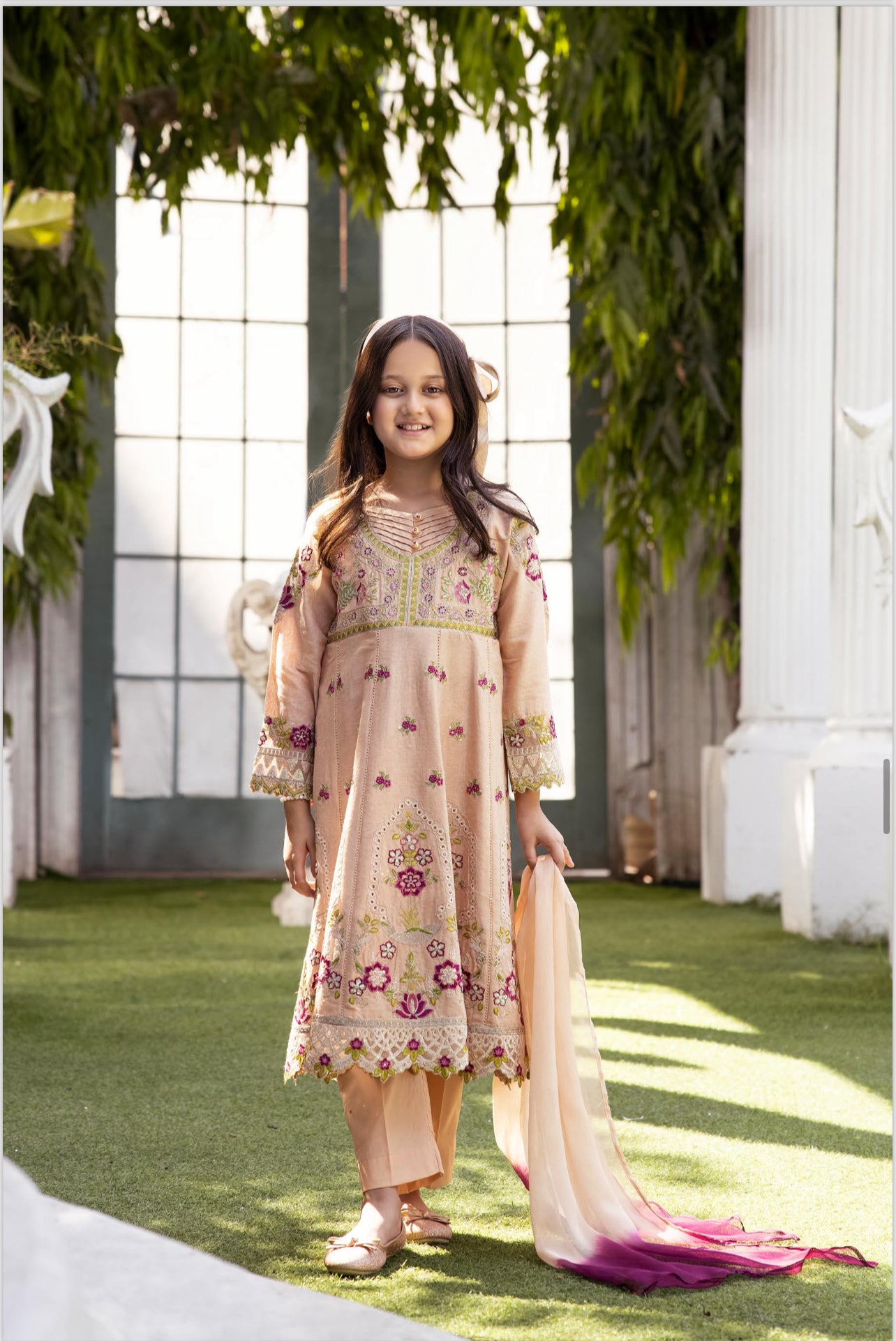 SIMRANS EID LUXURY JACQUARD LAWN MOTHER DAUGHTER:kids 3PC READYMADE SMD4535
