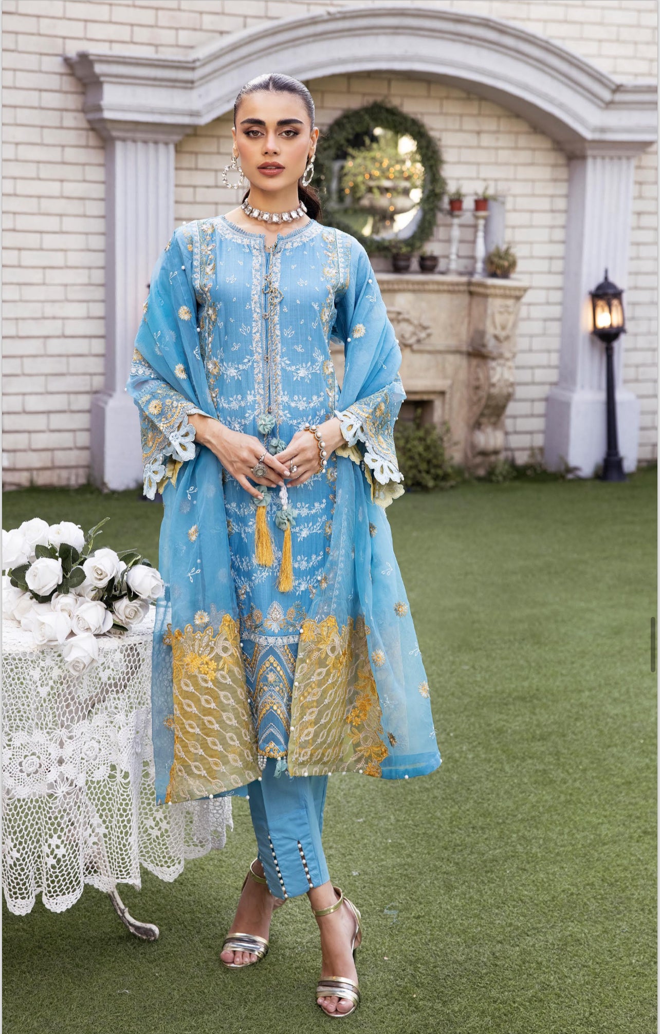 SIMRANS EID LUXURY JACQUARD LAWN MOTHER DAUGHTER:kids 3PC READYMADE SMD4536