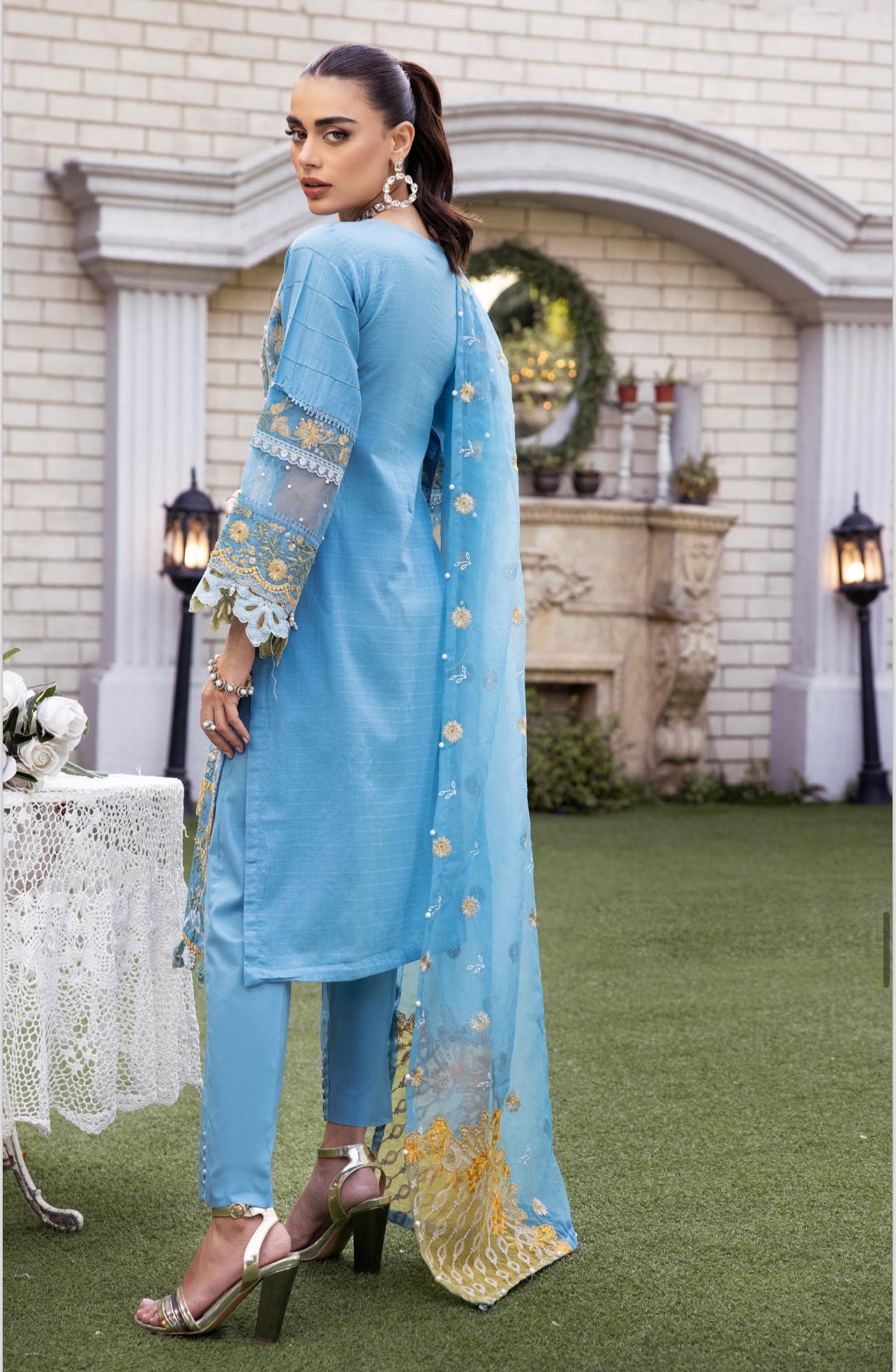 SIMRANS EID LUXURY JACQUARD LAWN MOTHER DAUGHTER:kids 3PC READYMADE SMD4536