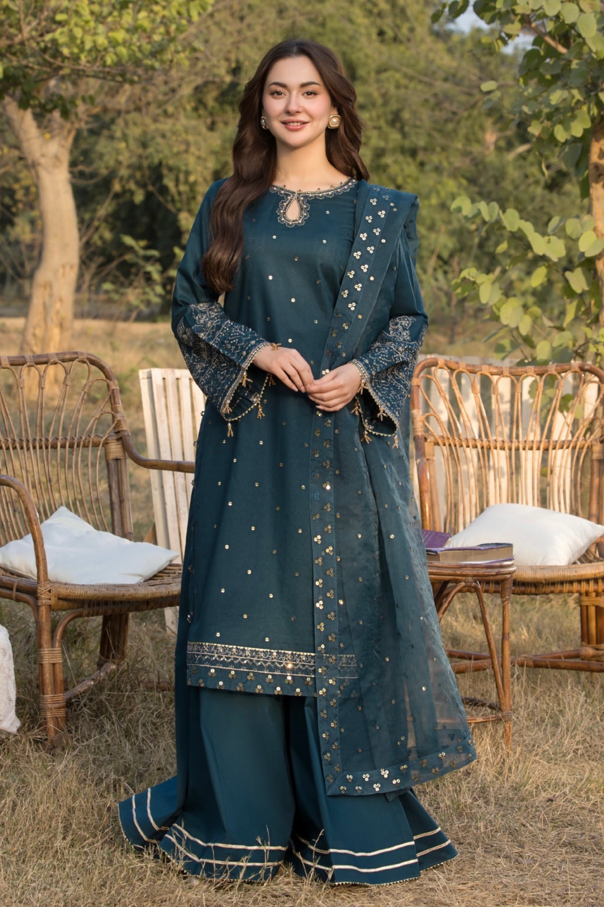 SIMRANS Janaan lavish Eid 2025 3 piece jacquard collection SMJ03