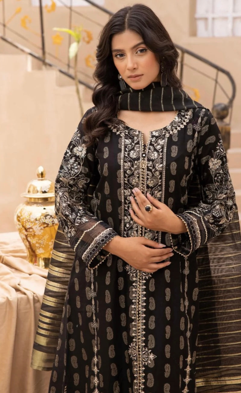 SIMRANS EID SPECIAL ‘DUAA NUR’ | EMBROIDERED JACQUARD READYMADE | SM110