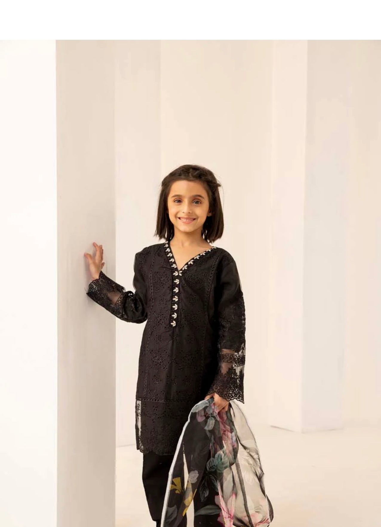 SIMRANS ‘KYLIE’ | EMBROIDERED CHIKANKARI MOTHER & DAUGHTER/kids READYMADE | SM461