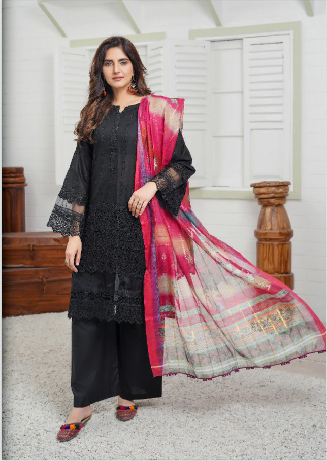 MUNIRA | EMBROIDERED LAWN READYMADE | MVL04