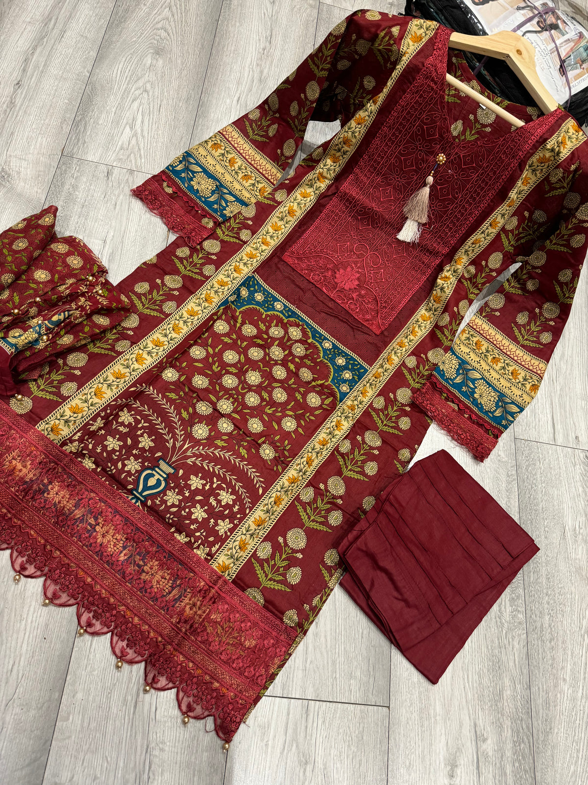 NISHAT EMBROIDERED LAWN 3PC READYMADE - N2741